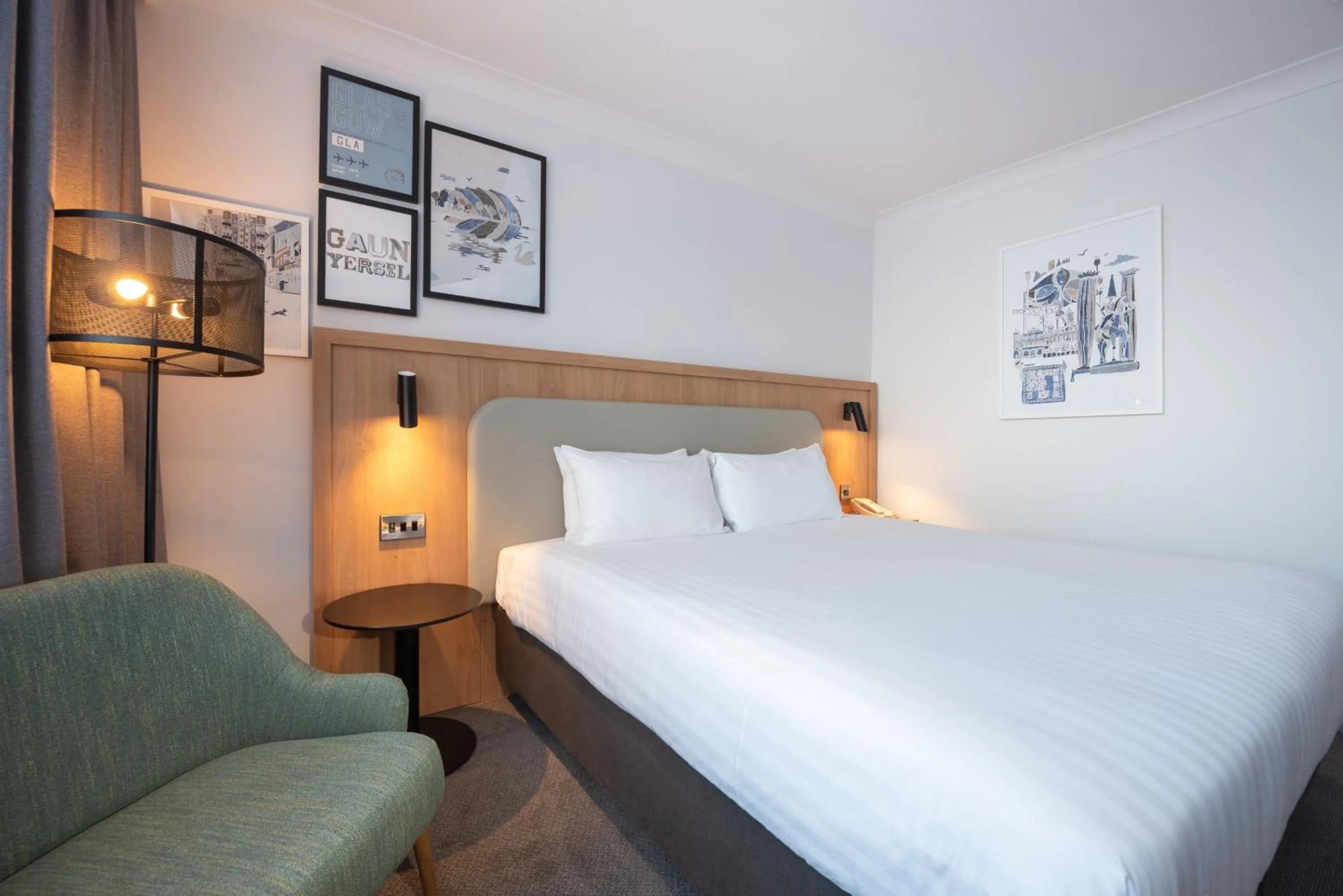 Photo of the whole room, Bed in Holiday Inn - Glasgow Airport by IHG