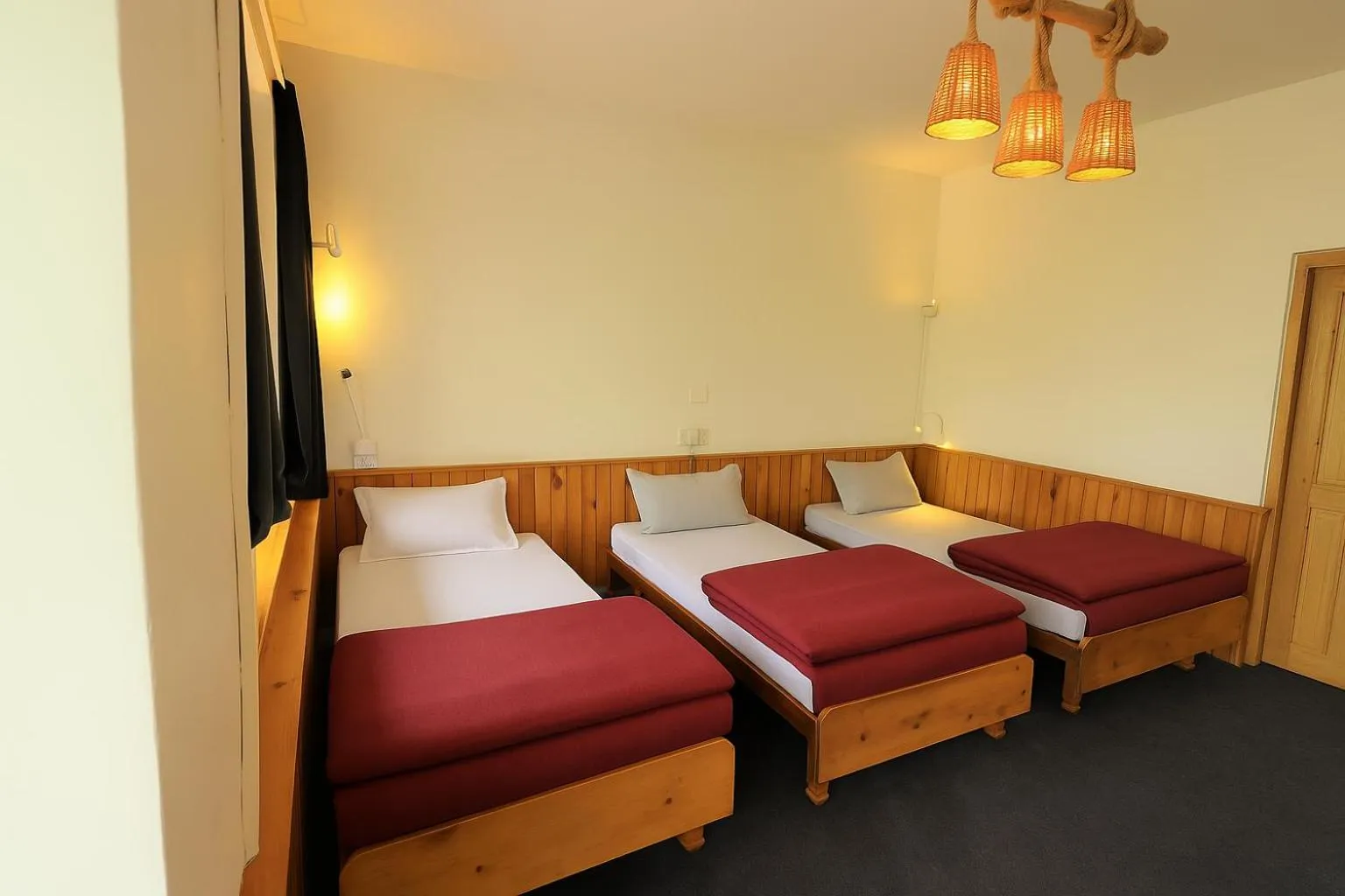 Bed in Beholden Stay And Cafe - A Luxury Boutique Hotel In Manali