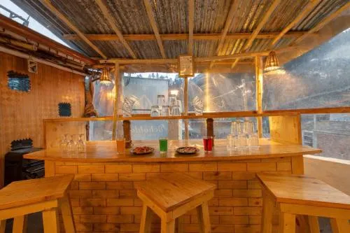 Property building in Beholden Stay & Cafe-Mountain View Boutique Stay in Old Manali