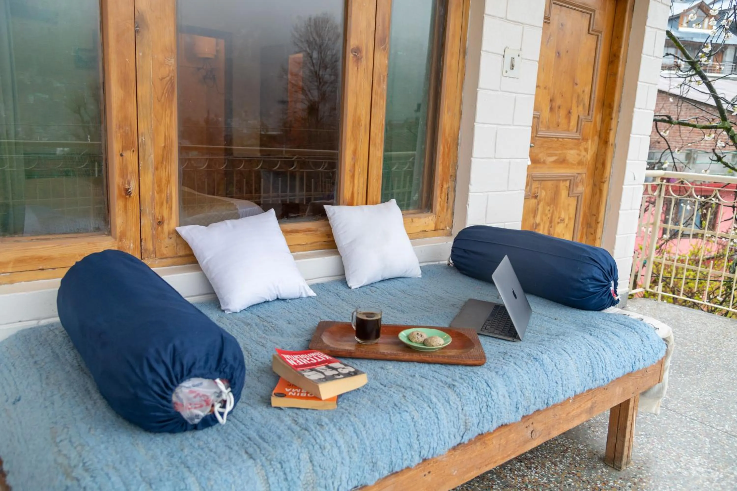 Property building in Beholden Stay & Cafe-Mountain View Boutique Stay in Old Manali