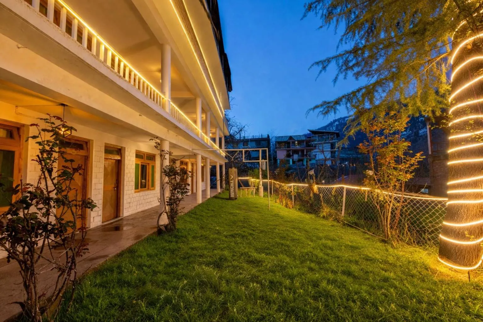Property building in Beholden Stay & Cafe-Mountain View Boutique Stay in Old Manali