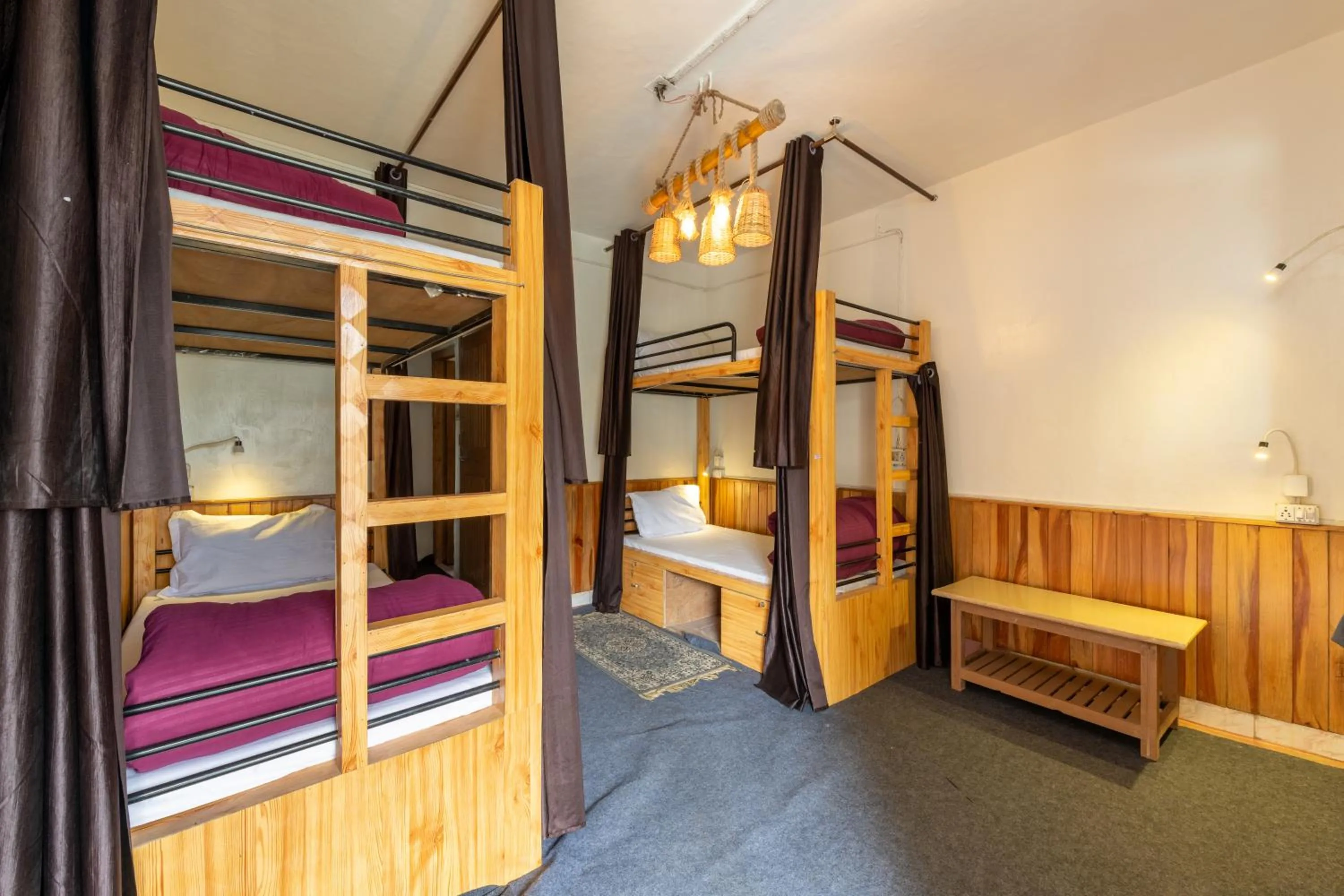 Property building, Bed in Beholden Stay & Cafe-Mountain View Boutique Stay in Old Manali