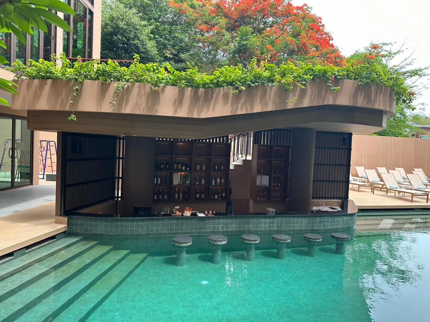 Lounge or bar in The Proud Karon Beach Phuket Trademark Collection By Wyndham