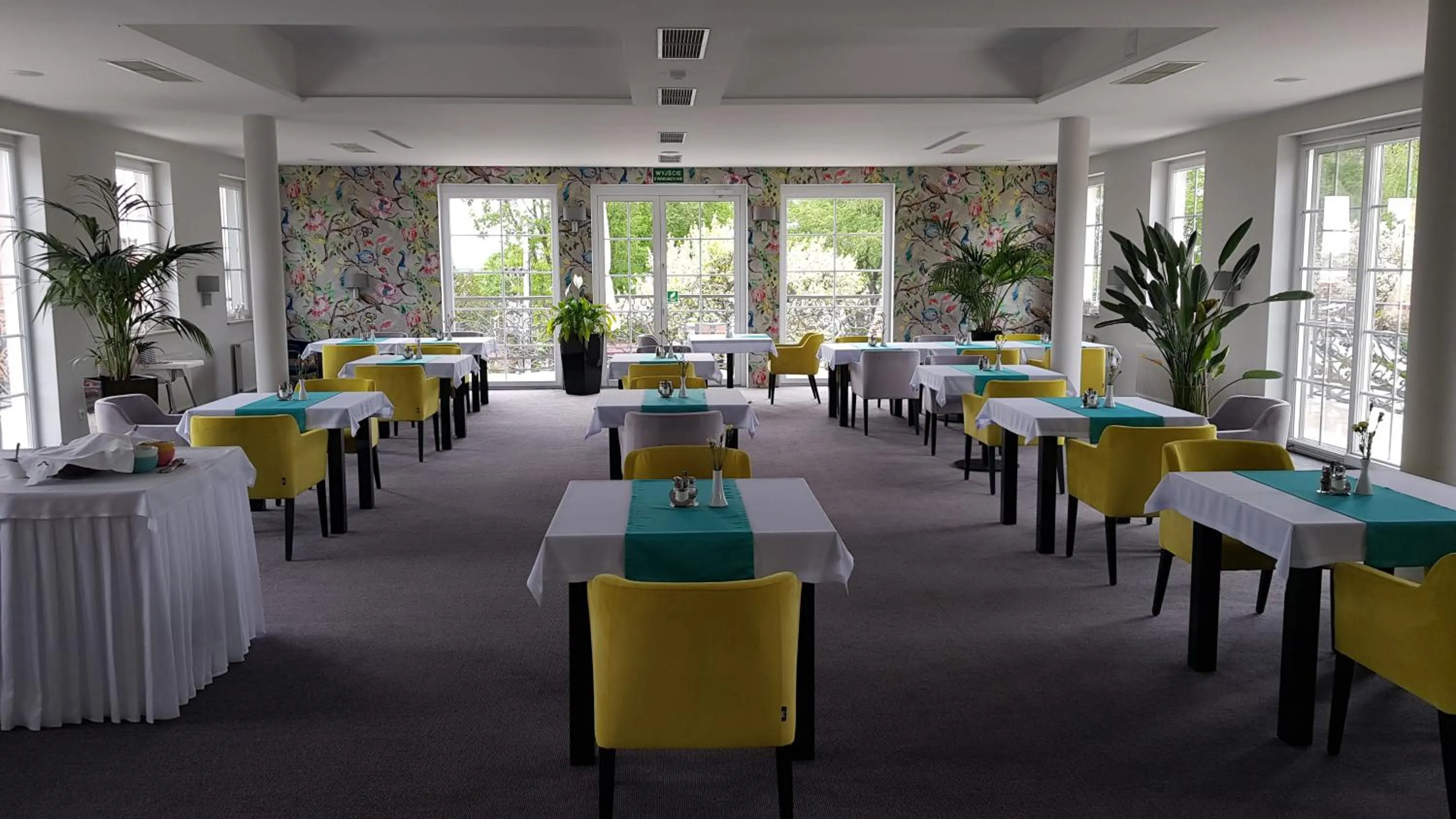 Restaurant/places to eat in Apartamenty M&M