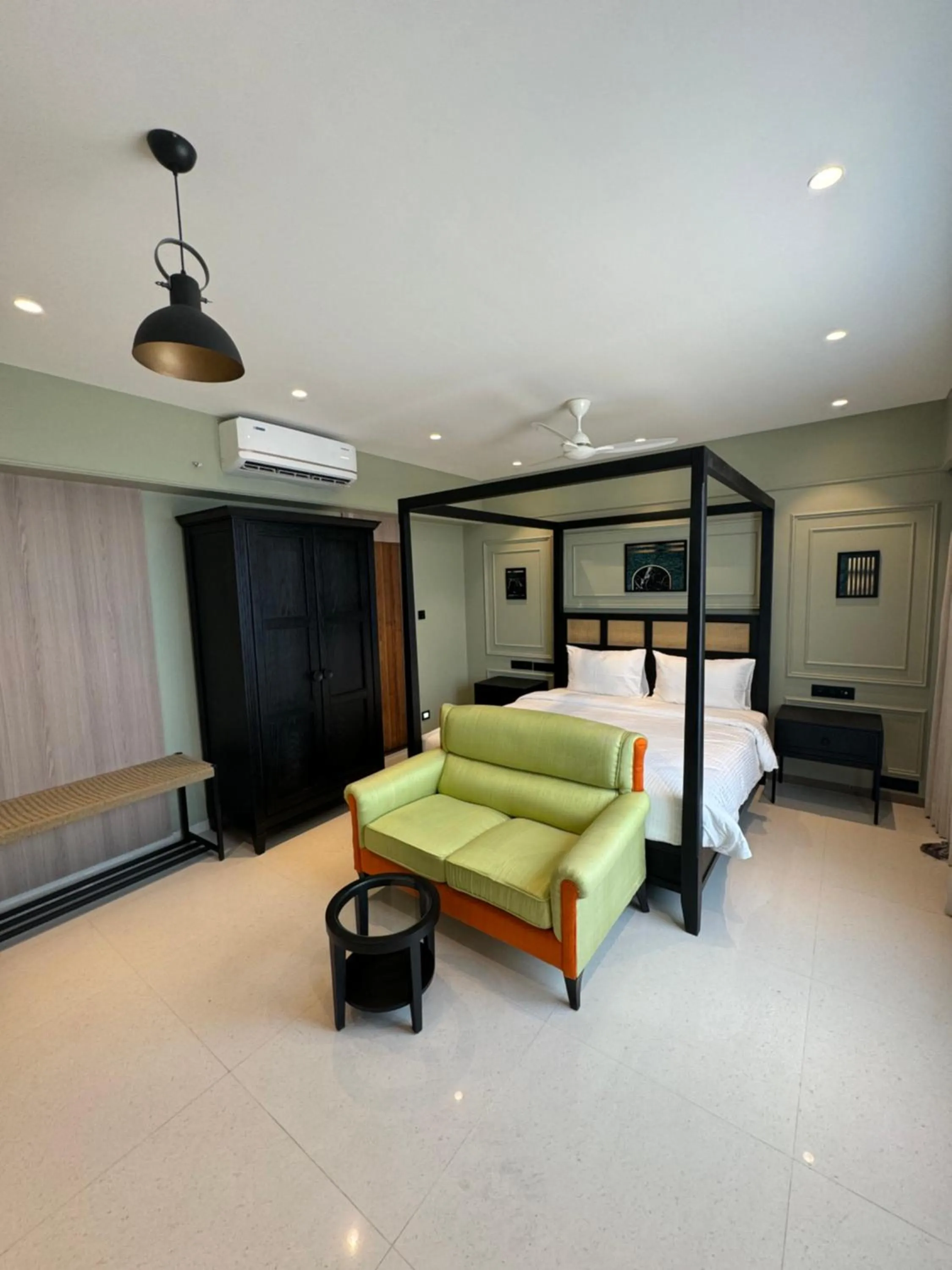 Photo of the whole room, Bed in Hotel Mumbai House, Valnai Malad