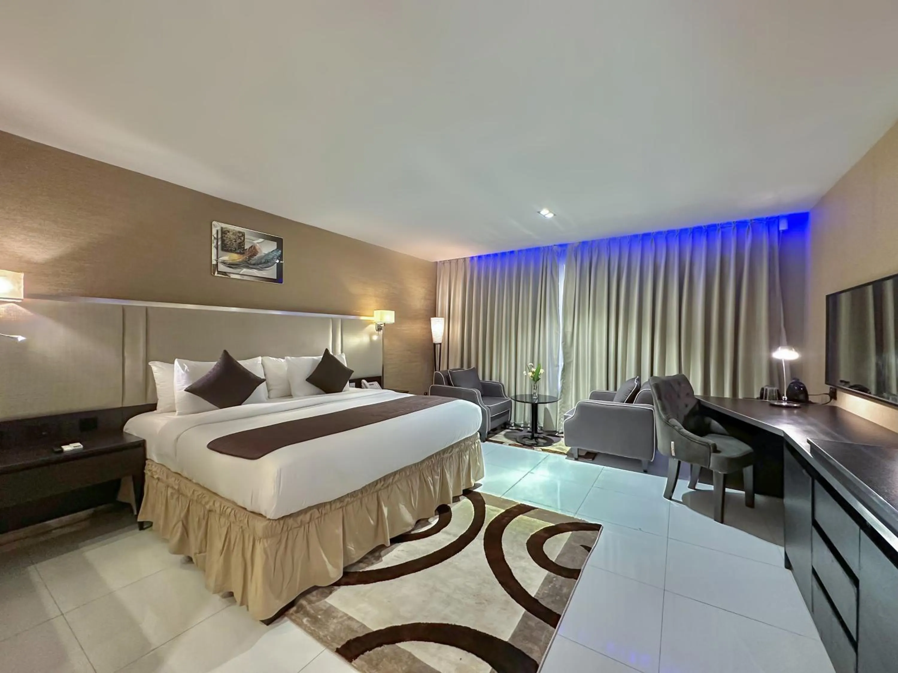 Photo of the whole room, Bed in Boulevard Owerri Hotel