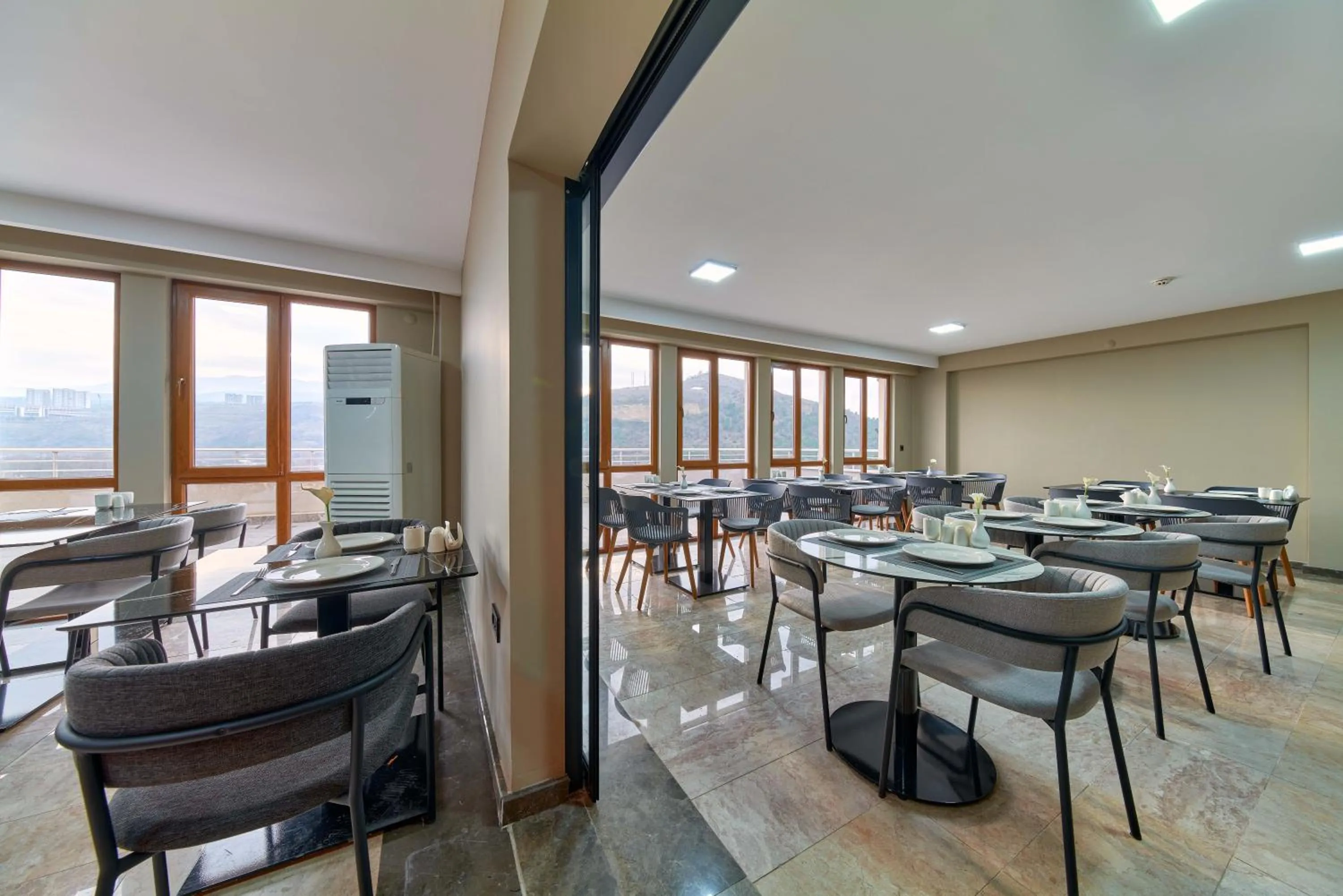 Restaurant/places to eat in Rest by Dedeman Karabük