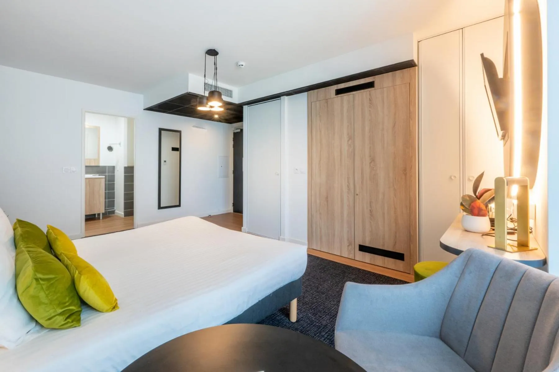 Photo of the whole room, Bed in Nemea Appart Hotel Nice Arenas Aéroport