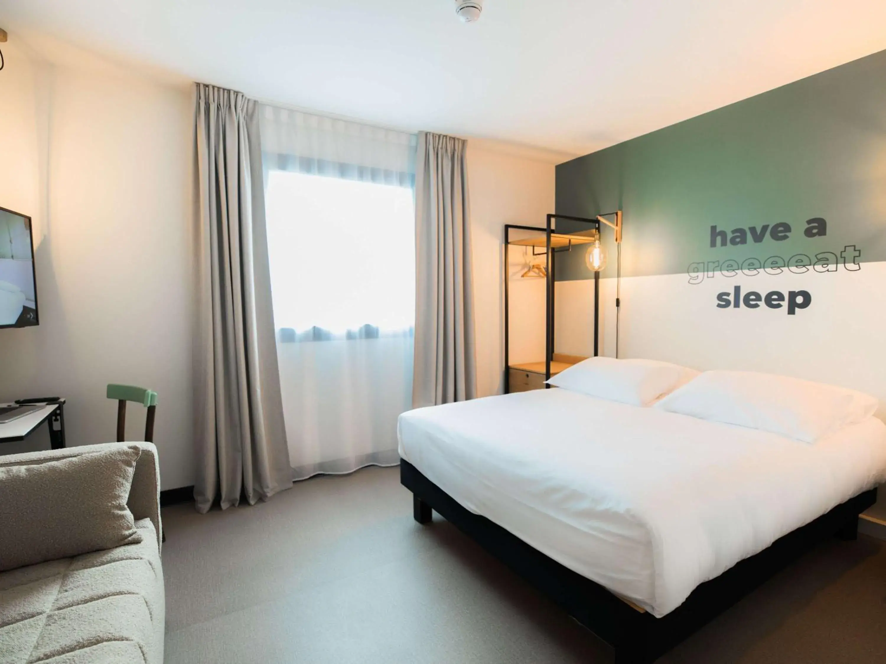 Pop Plus Double Room with Sofa Bed in Greet Hotel Brest Aéroport Pop Plus Double Room with Sofa Bed in Greet Hotel Brest Aéroport