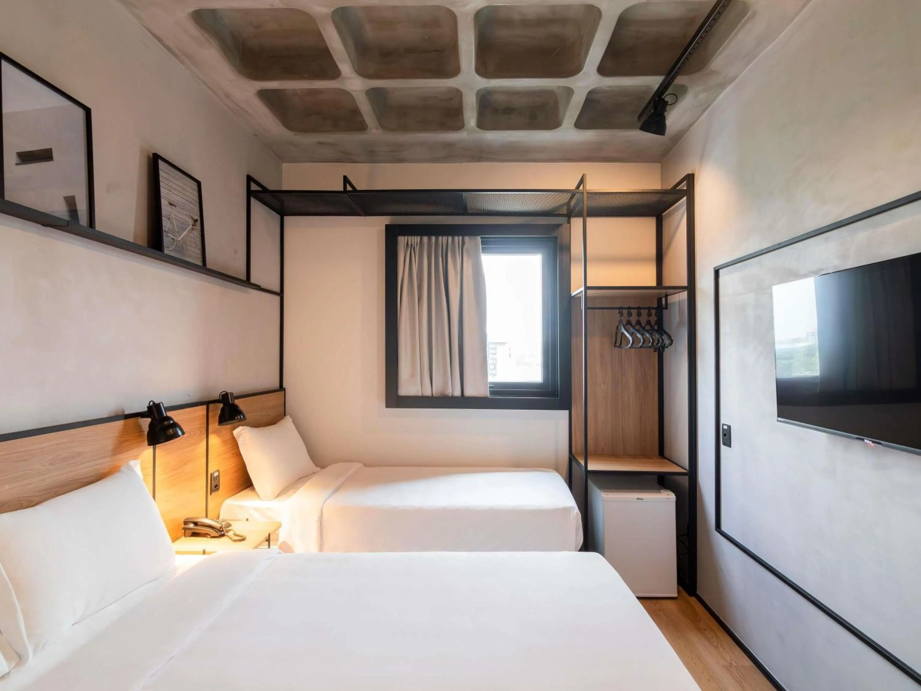 Property building, Bed in ibis Tubarão