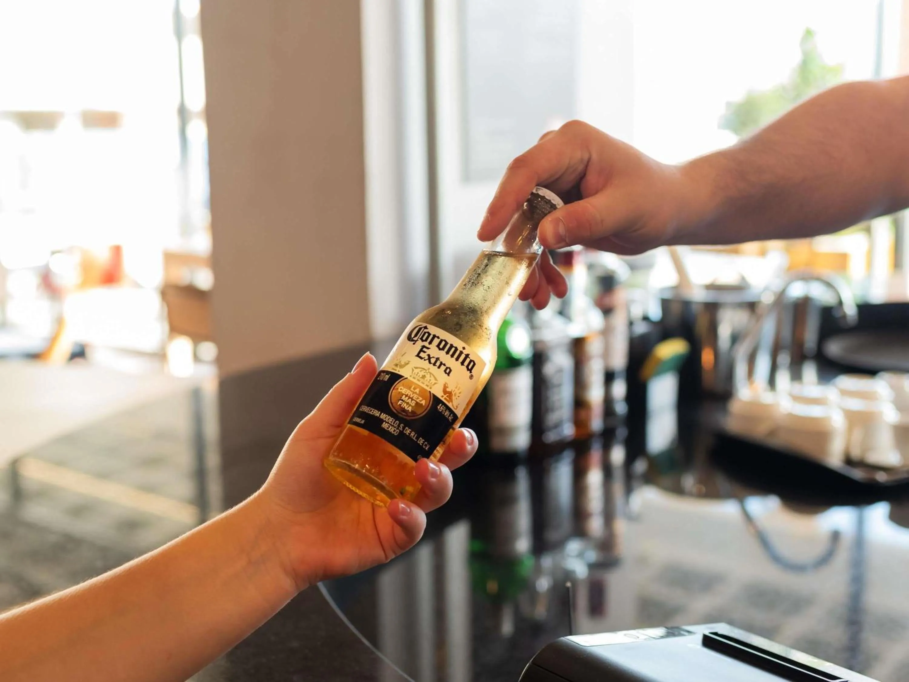 Lounge or bar in ibis Tubarão