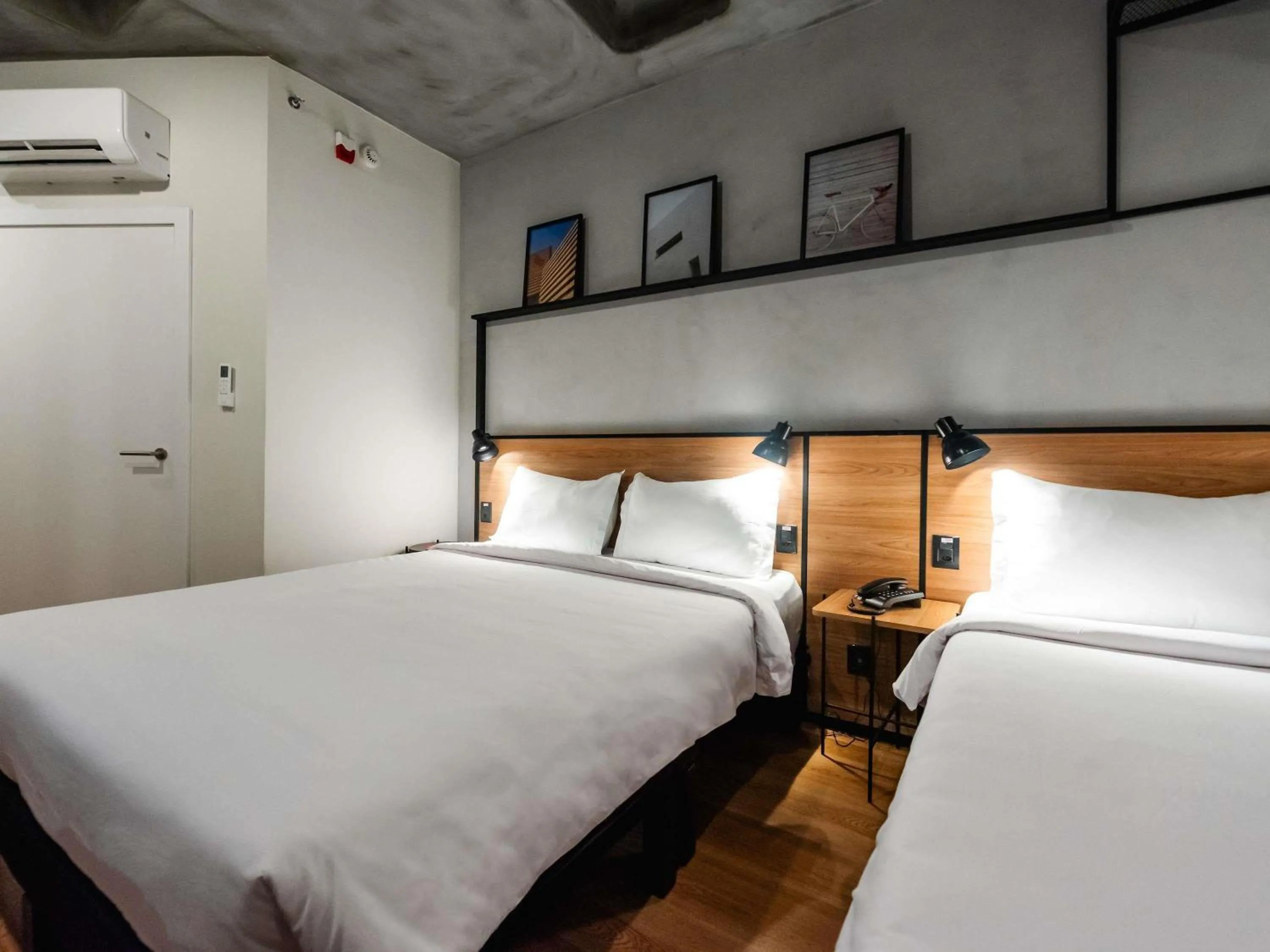 Bedroom, Bed in ibis Tubarão