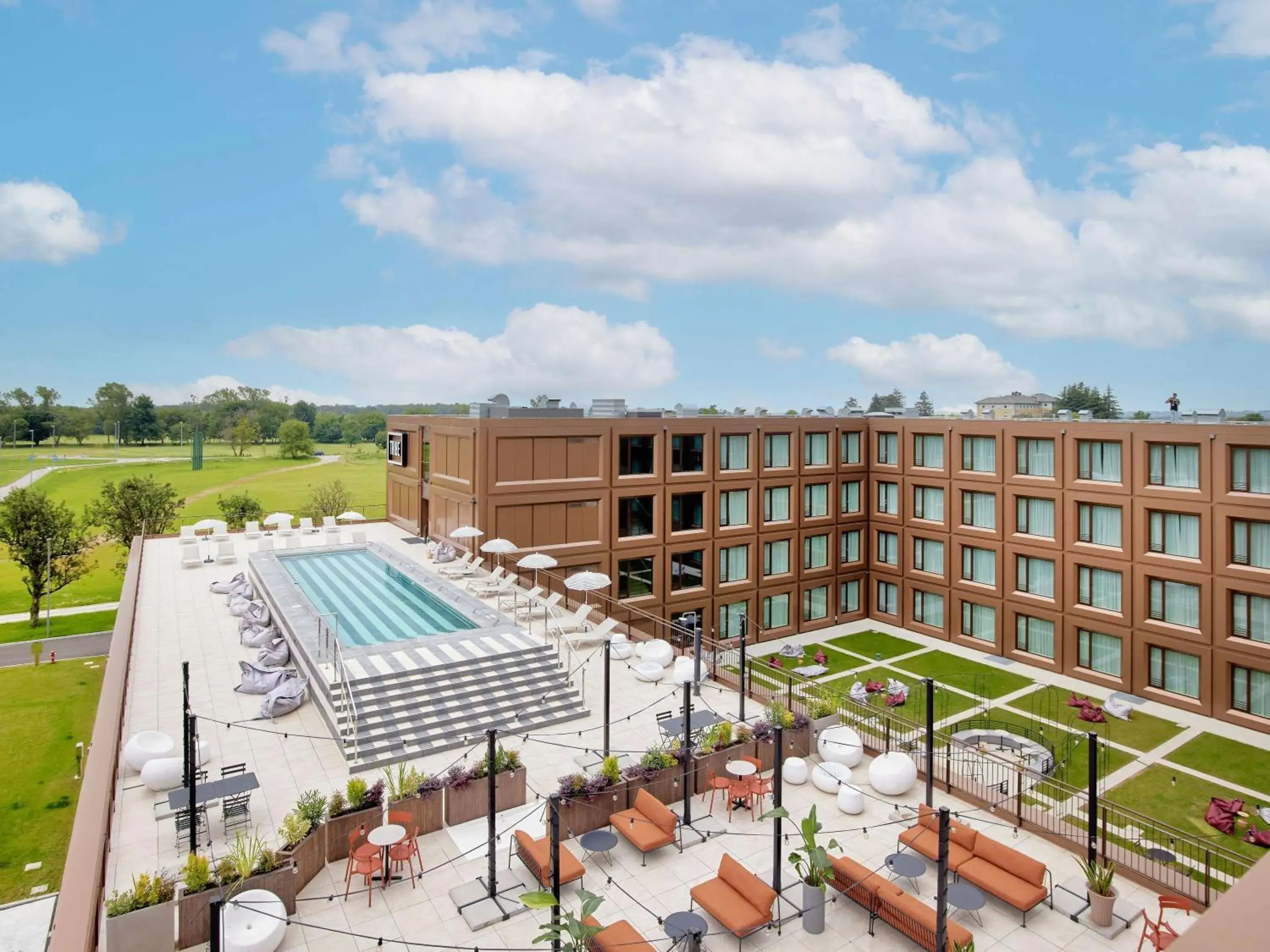 TRIBE Milano Malpensa TRIBE Milano Malpensa