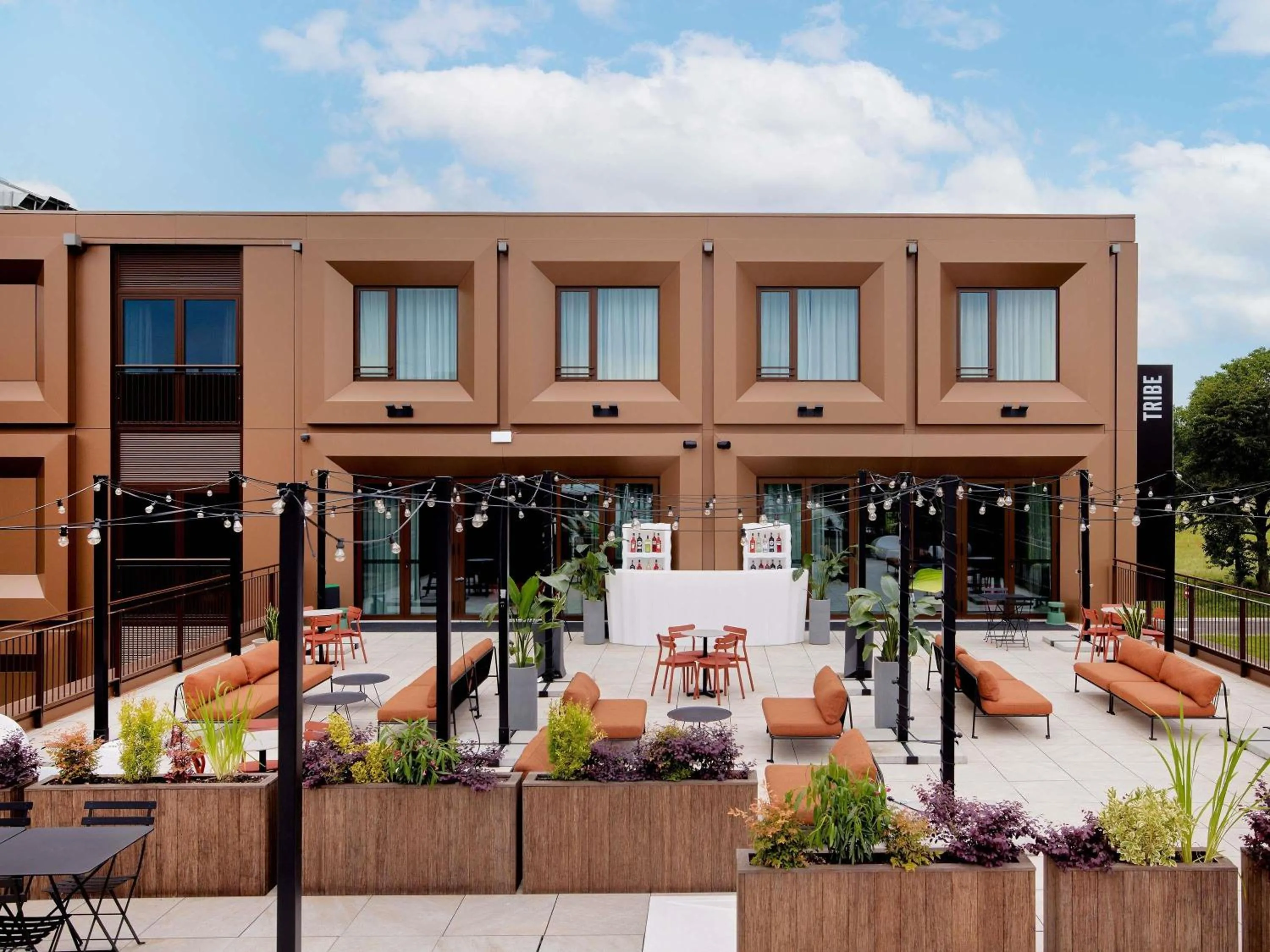 Lounge or bar in TRIBE Milano Malpensa