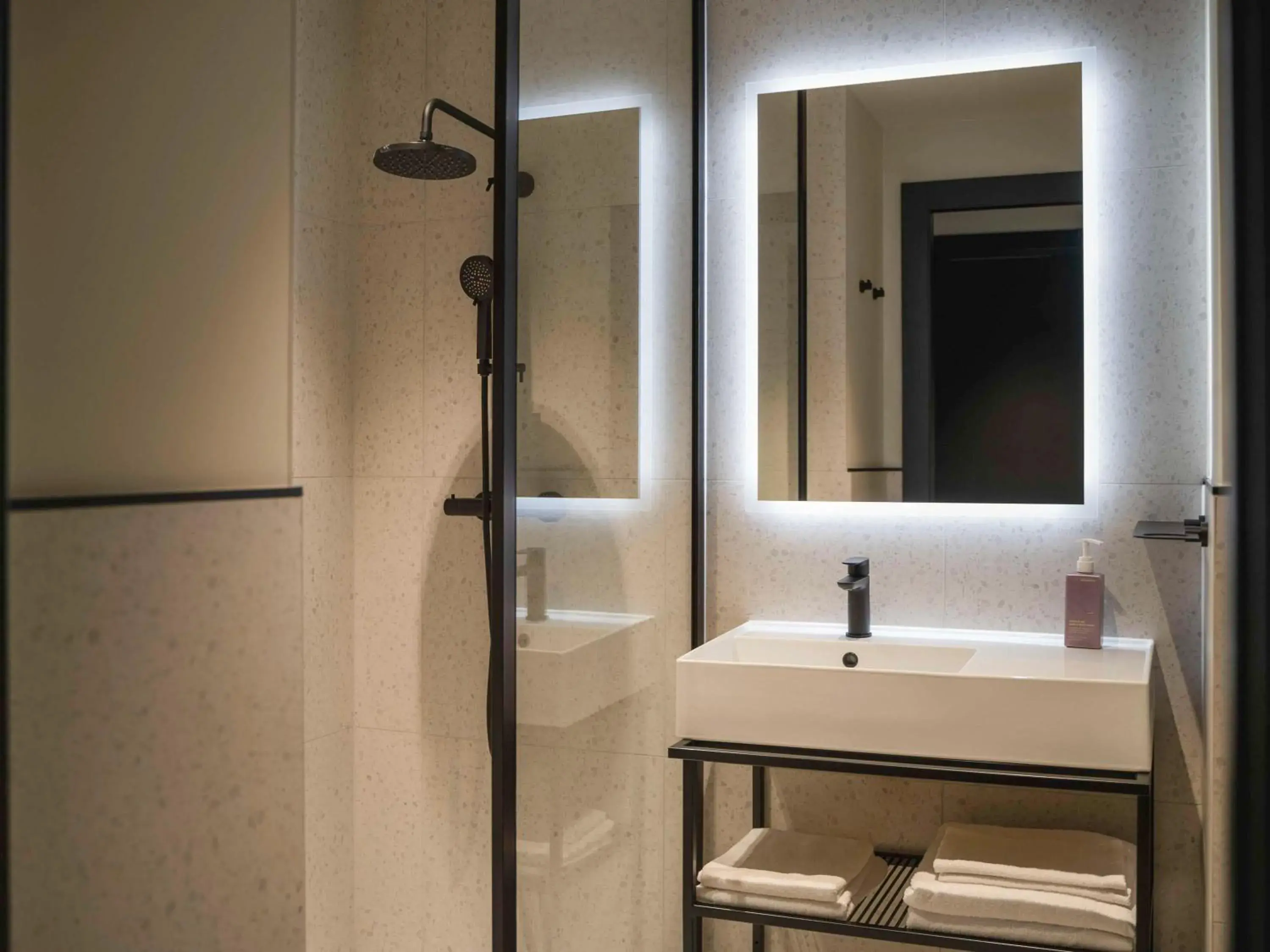 Junior Suite - Mountain Side in TRIBE Milano Malpensa Junior Suite - Mountain Side in TRIBE Milano Malpensa