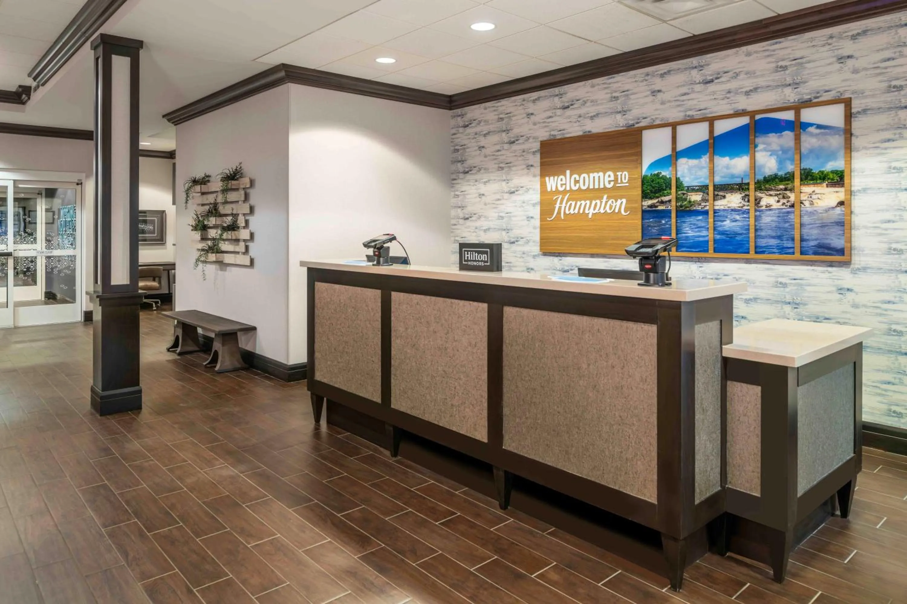 Lobby or reception in Hampton Inn Lewiston-Auburn