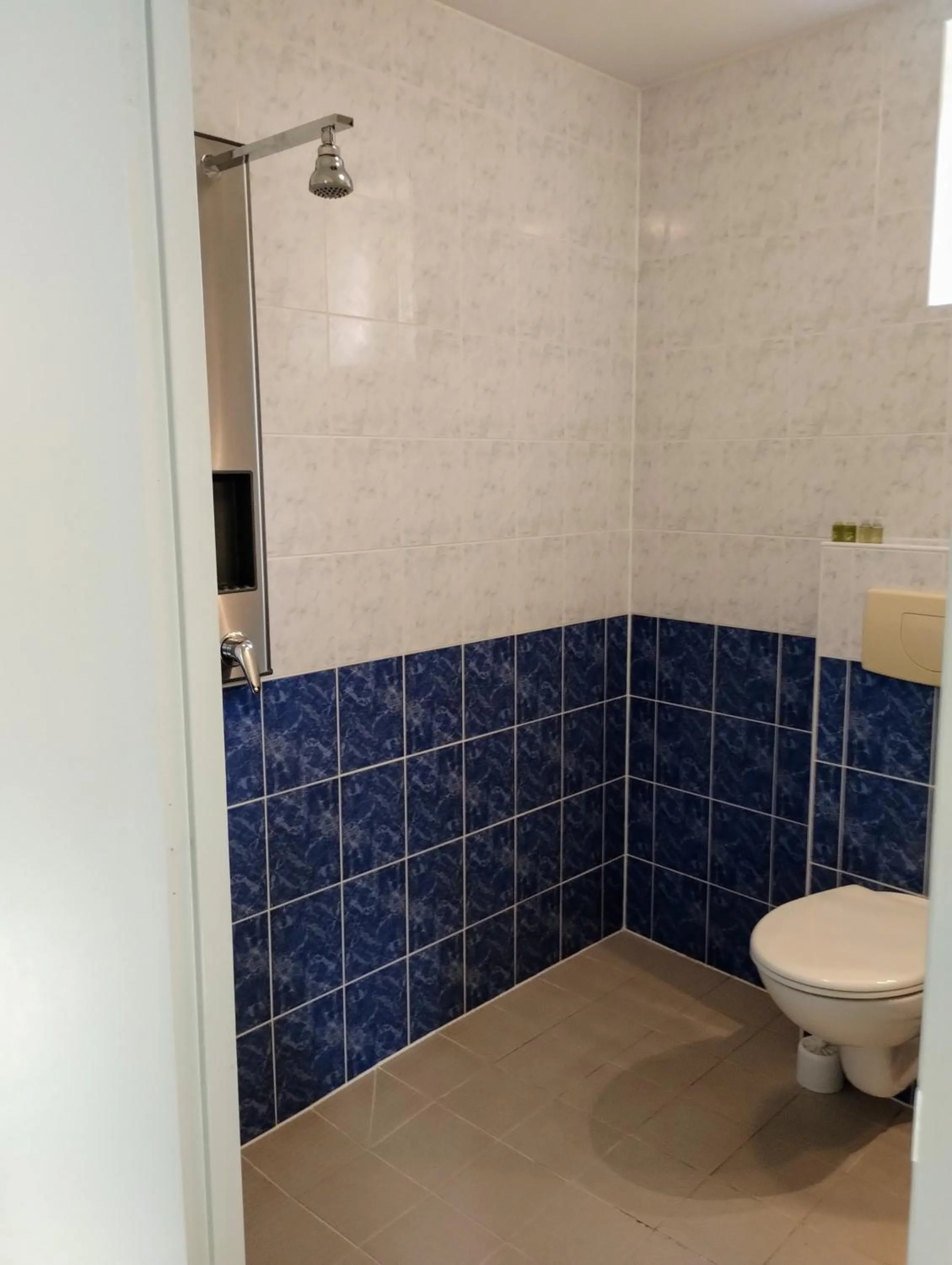 Shower in Hotel Rêve de la Vallée