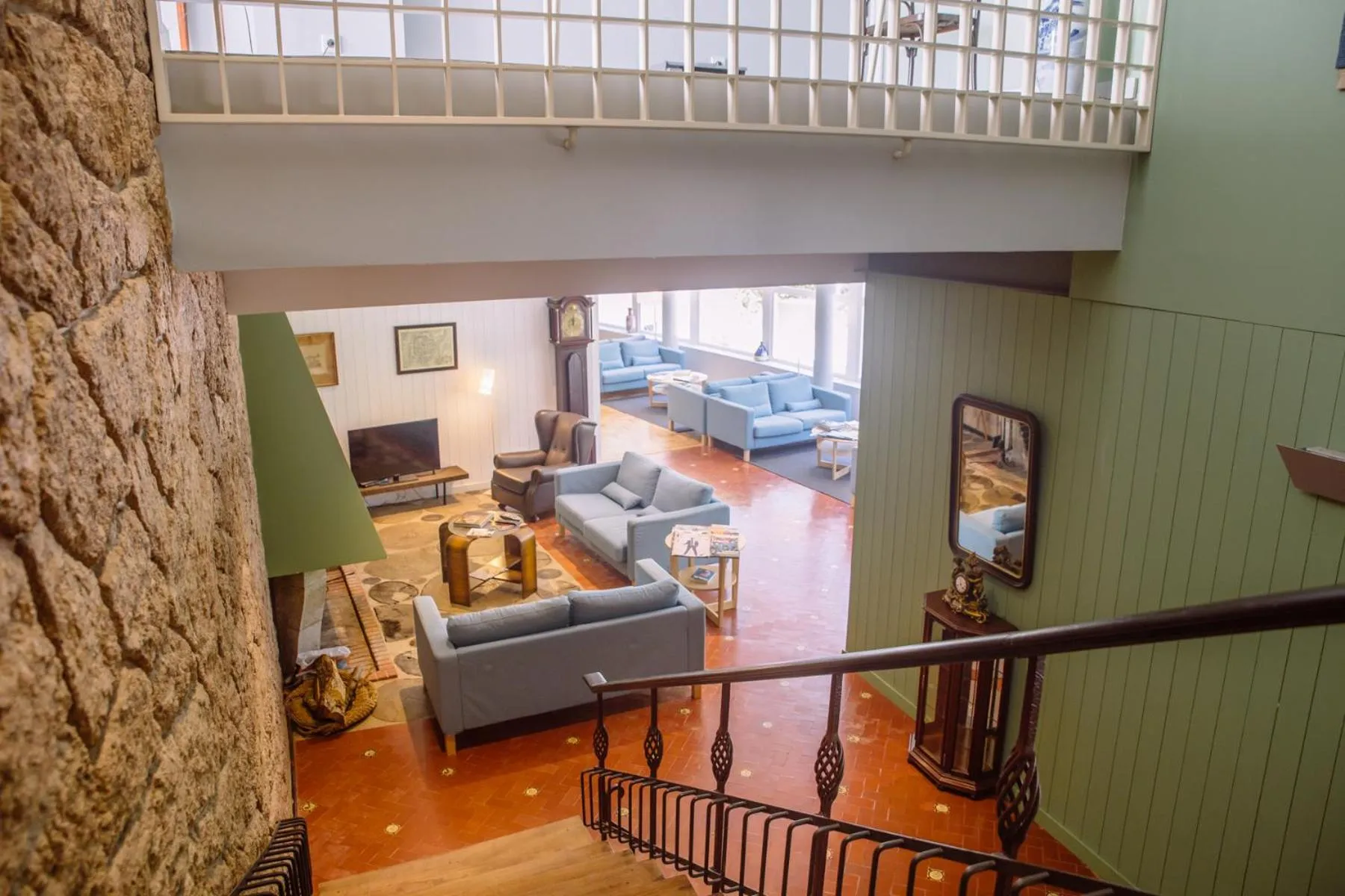 Communal lounge/ TV room in Hotel Rural Misarela