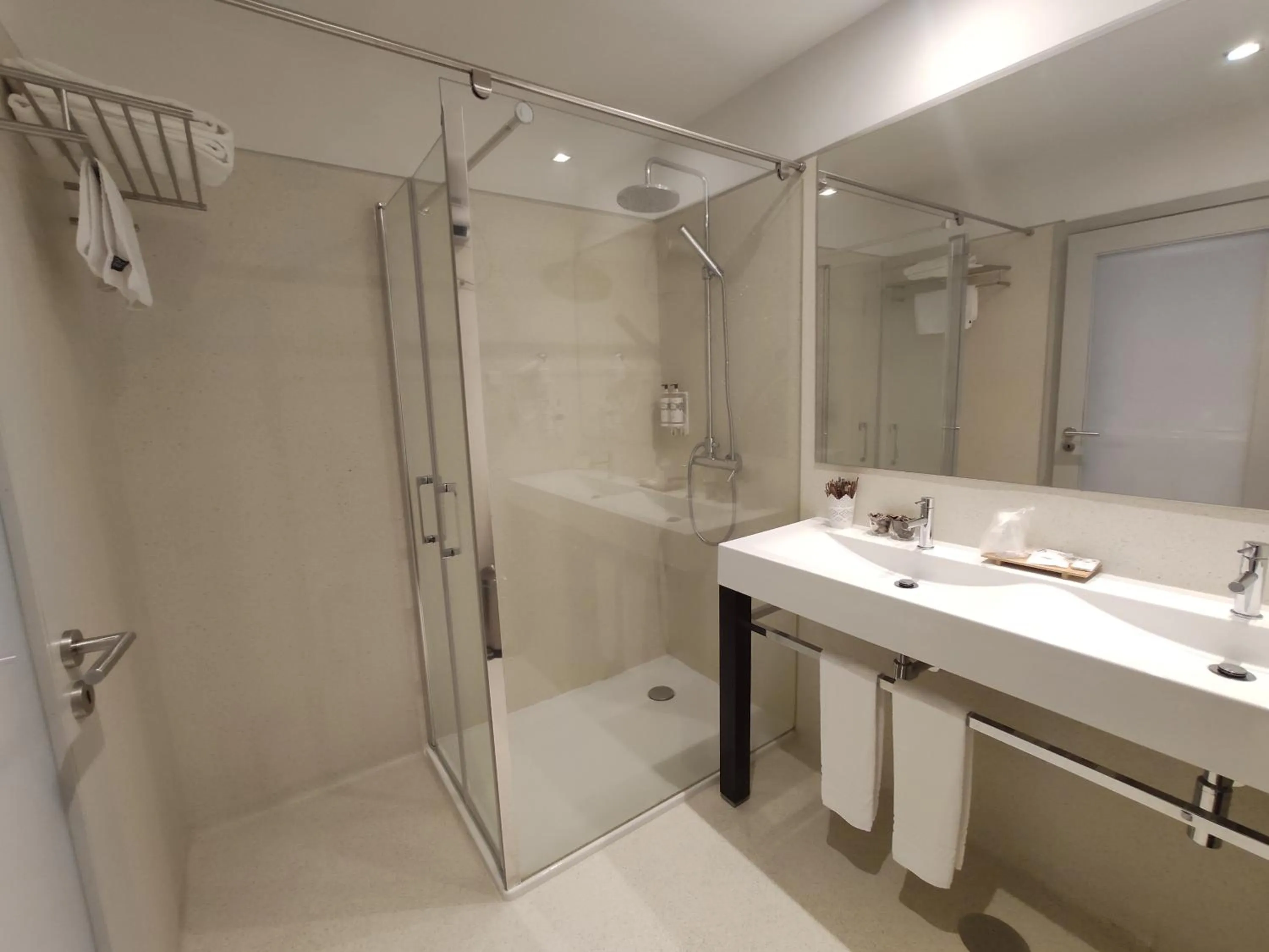 Bathroom in Hotel Rural Misarela