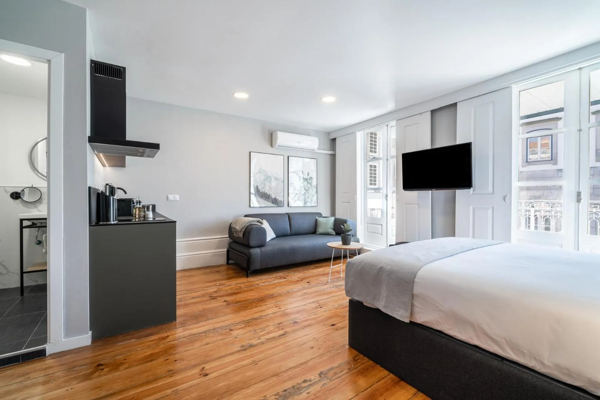 Bed in Limehome Porto Rua de Dom Manuel II