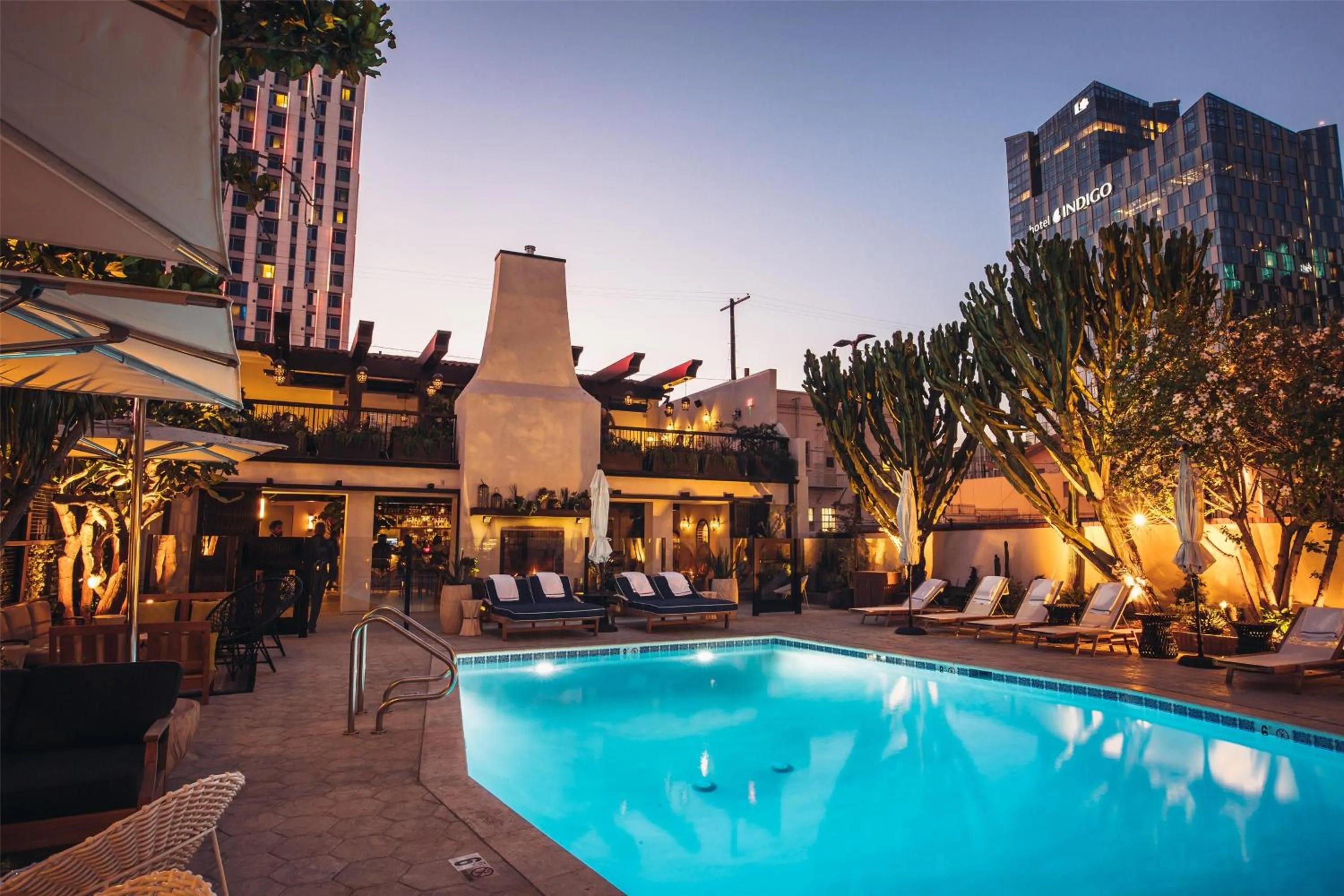 Swimming pool in Hotel Figueroa, Unbound Collection by Hyatt
