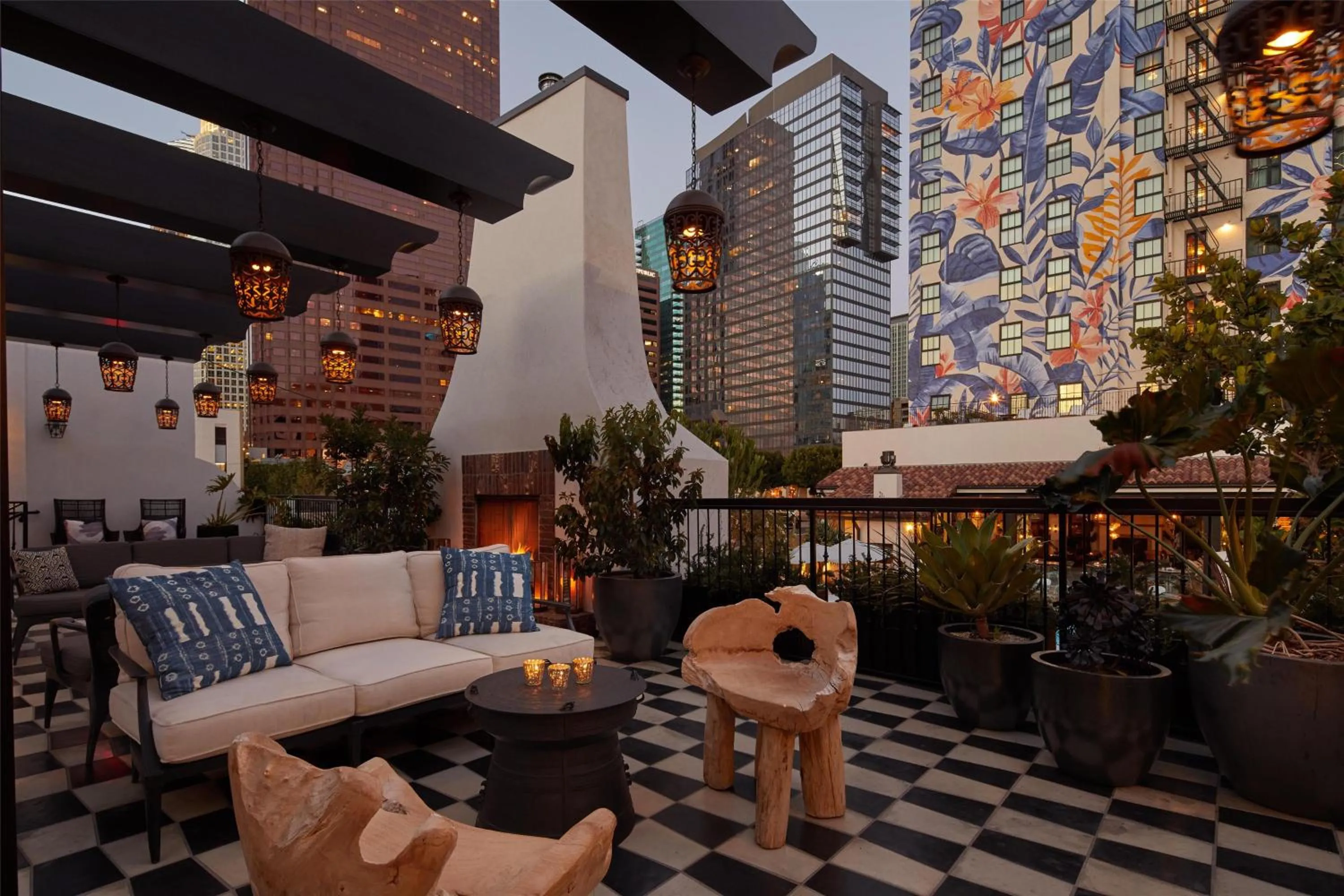 Lounge or bar in Hotel Figueroa, Unbound Collection by Hyatt