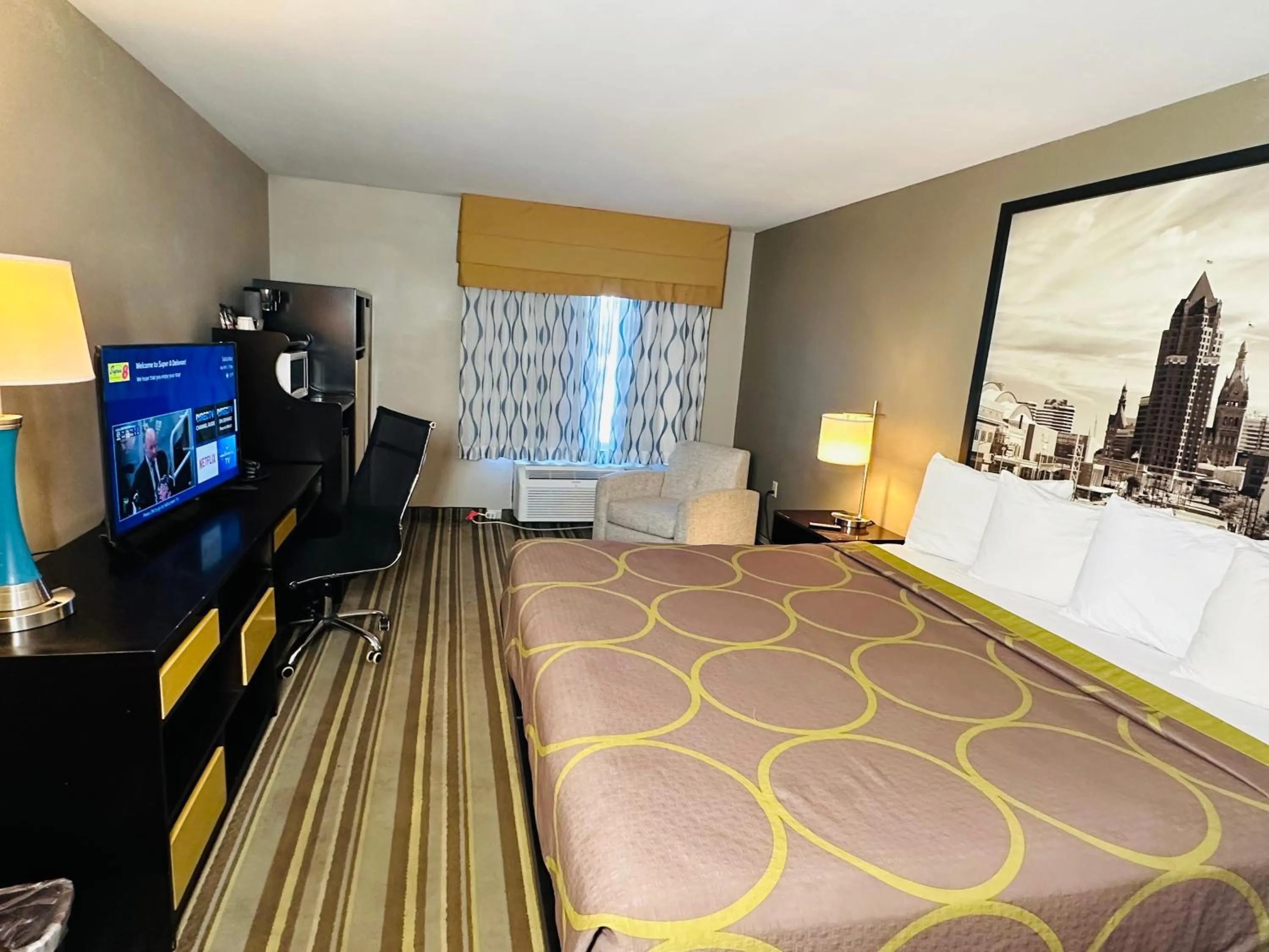 Bed in Super 8 by Wyndham Delavan Near Lake Geneva