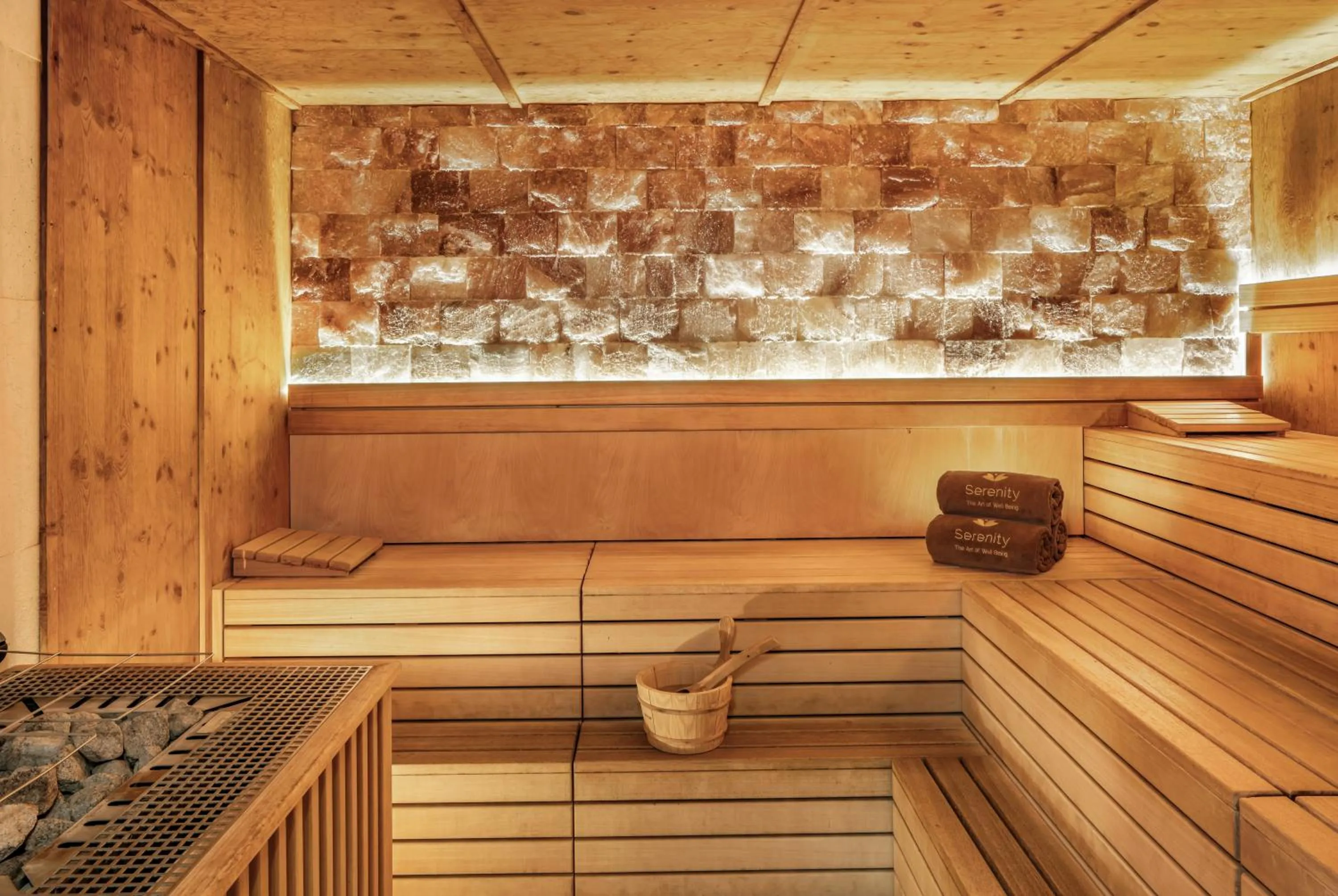 Sauna in Pine Cliffs Suites