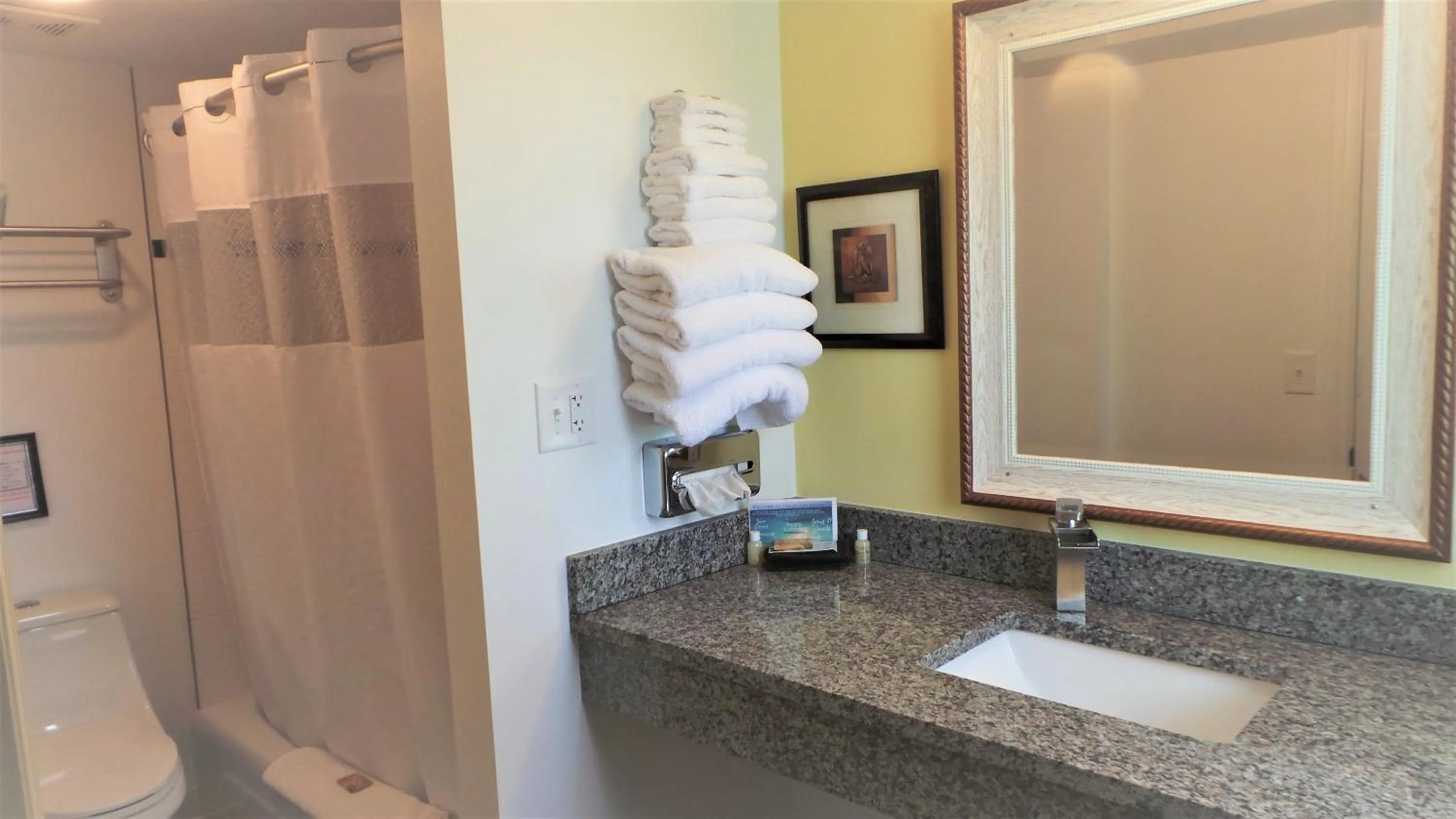 Shower in Island House Resort Hotel