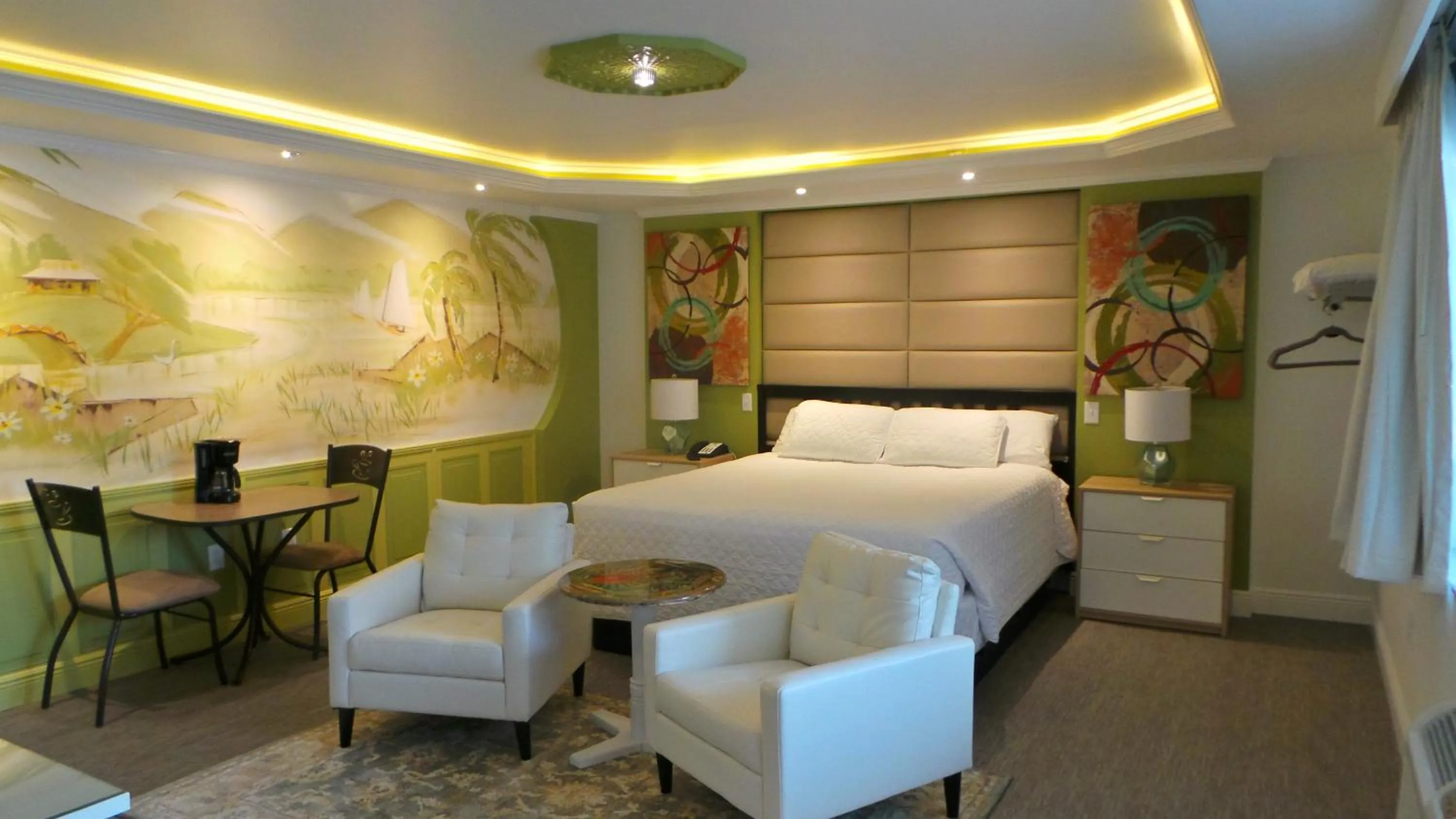 Photo of the whole room, Bed in Island House Resort Hotel