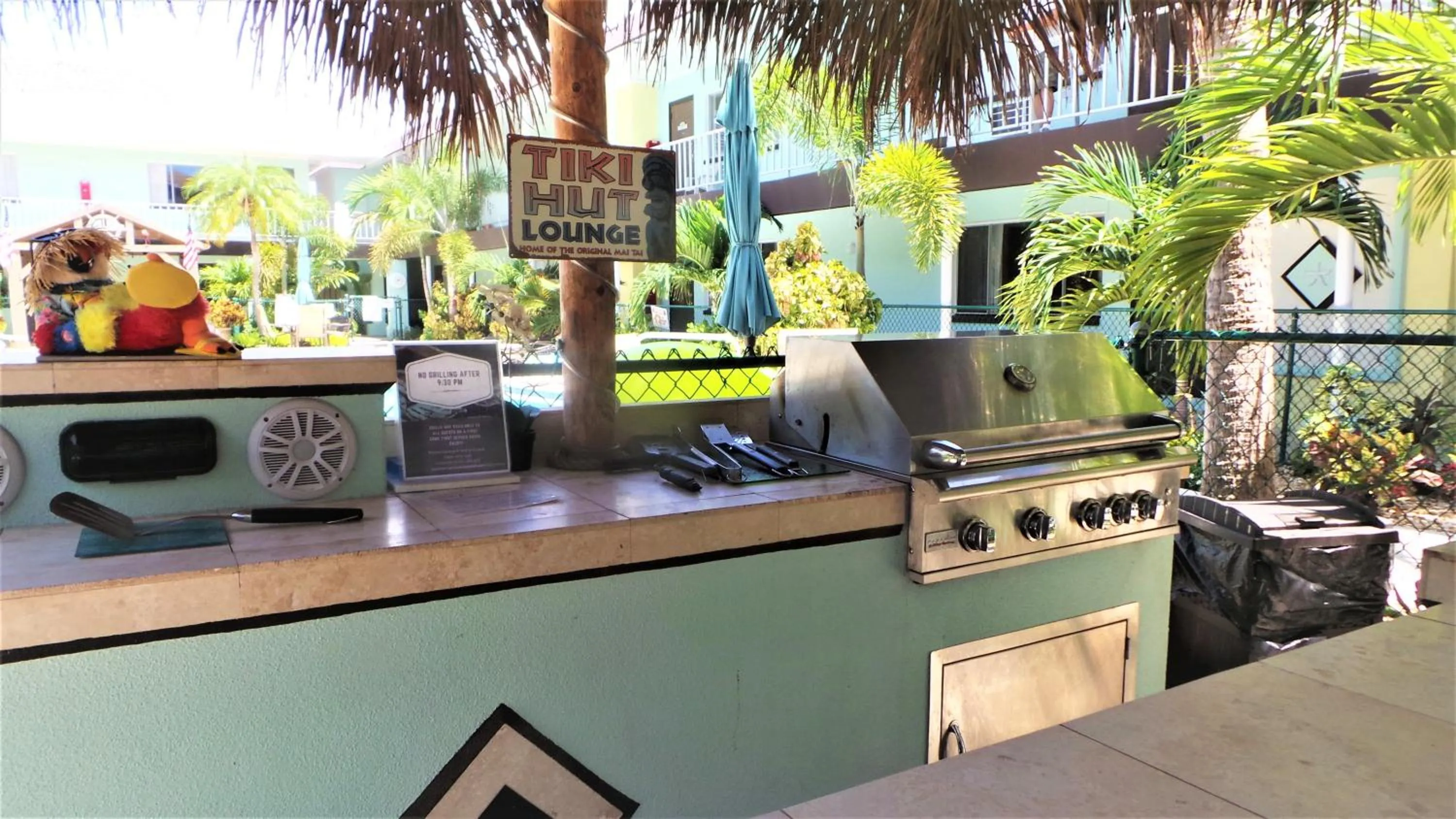 BBQ facilities in Island House Resort Hotel