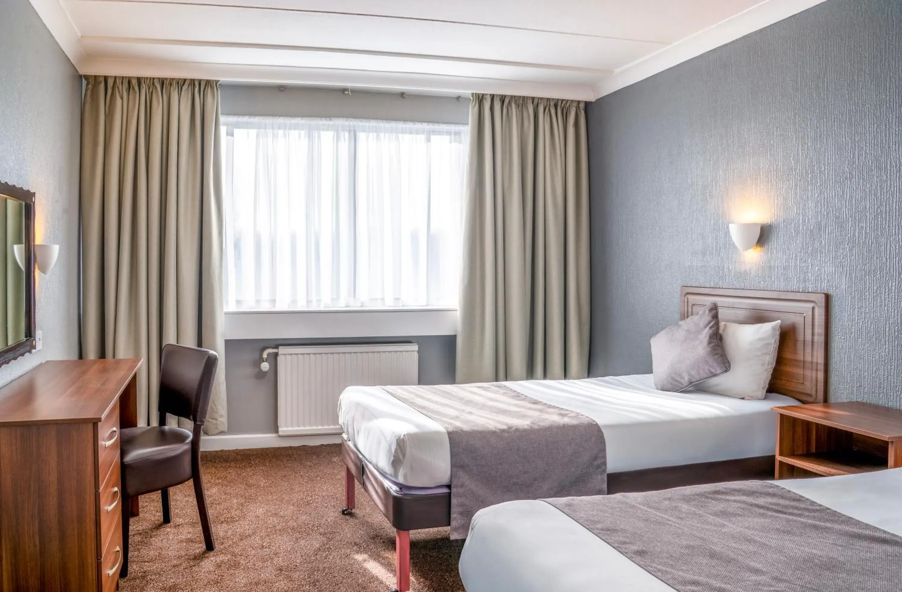 Twin Room in Airport Hotel Manchester Twin Room in Airport Hotel Manchester