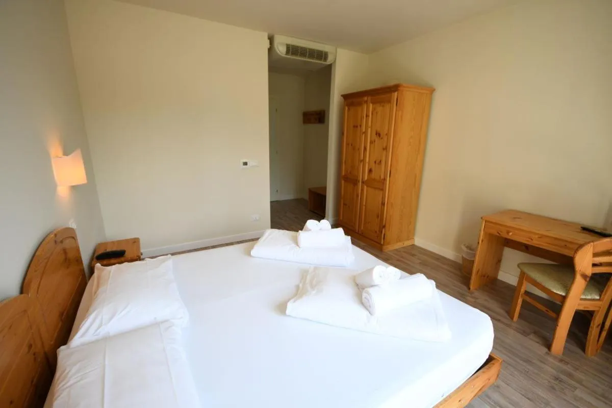 Bed in Hotel Saisera