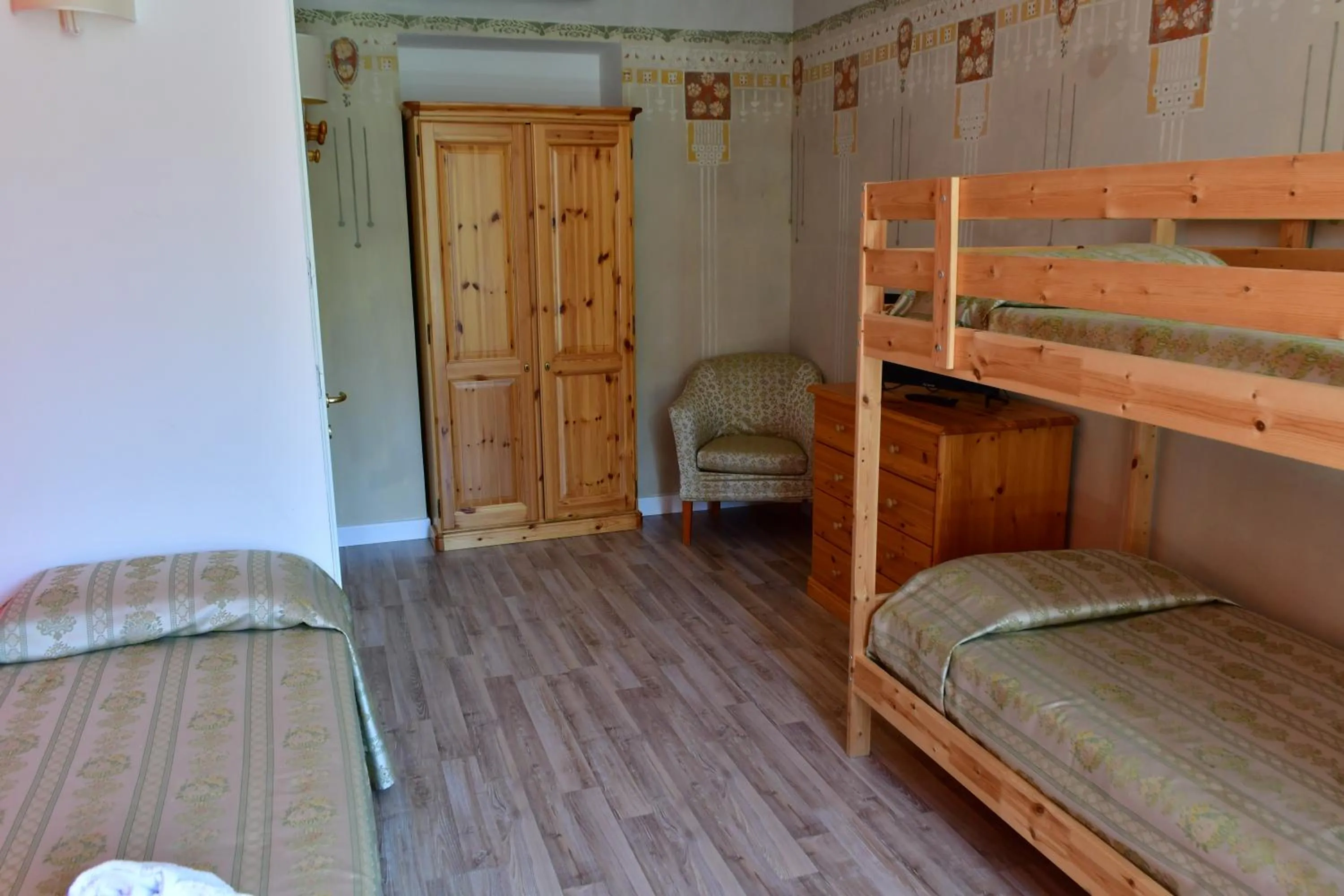 Bedroom, Bed in Hotel Saisera