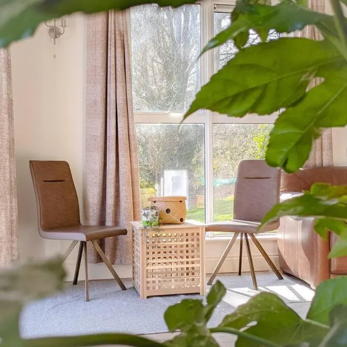 Luxury Waterfront House