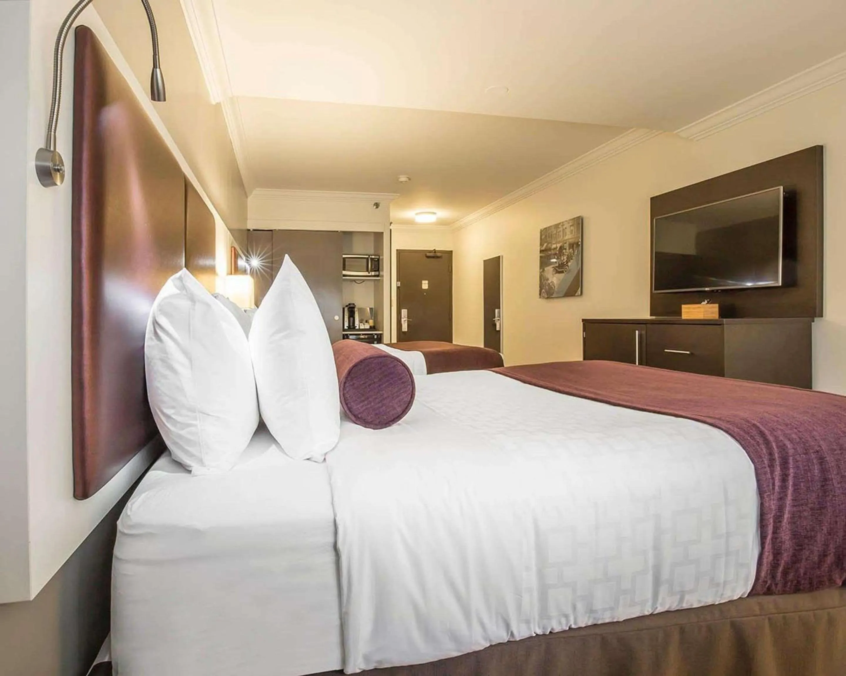 Bedroom in The Saint James Hotel, an Ascend Collection Hotel