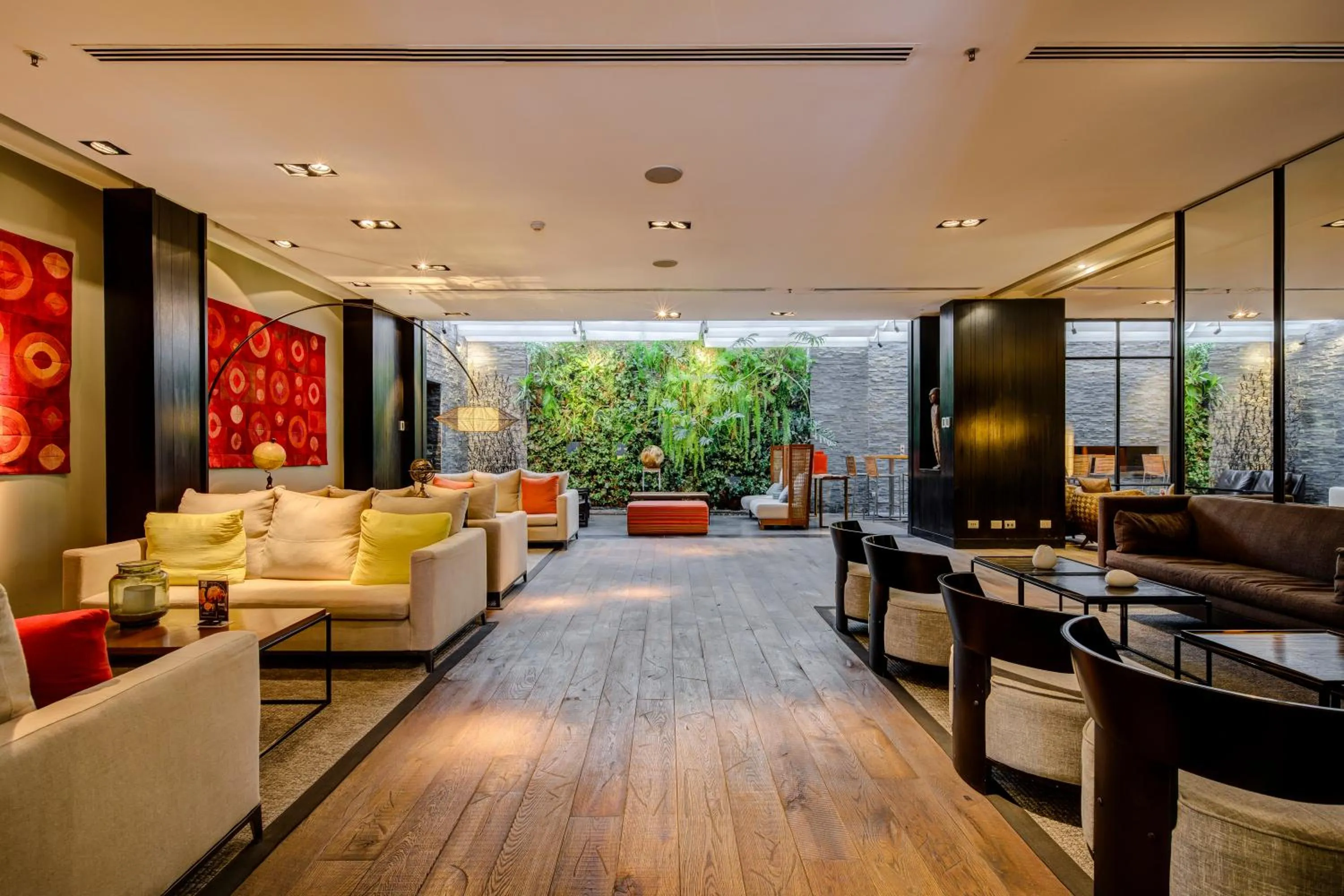 Seating area in DoubleTree by Hilton Santiago - Vitacura