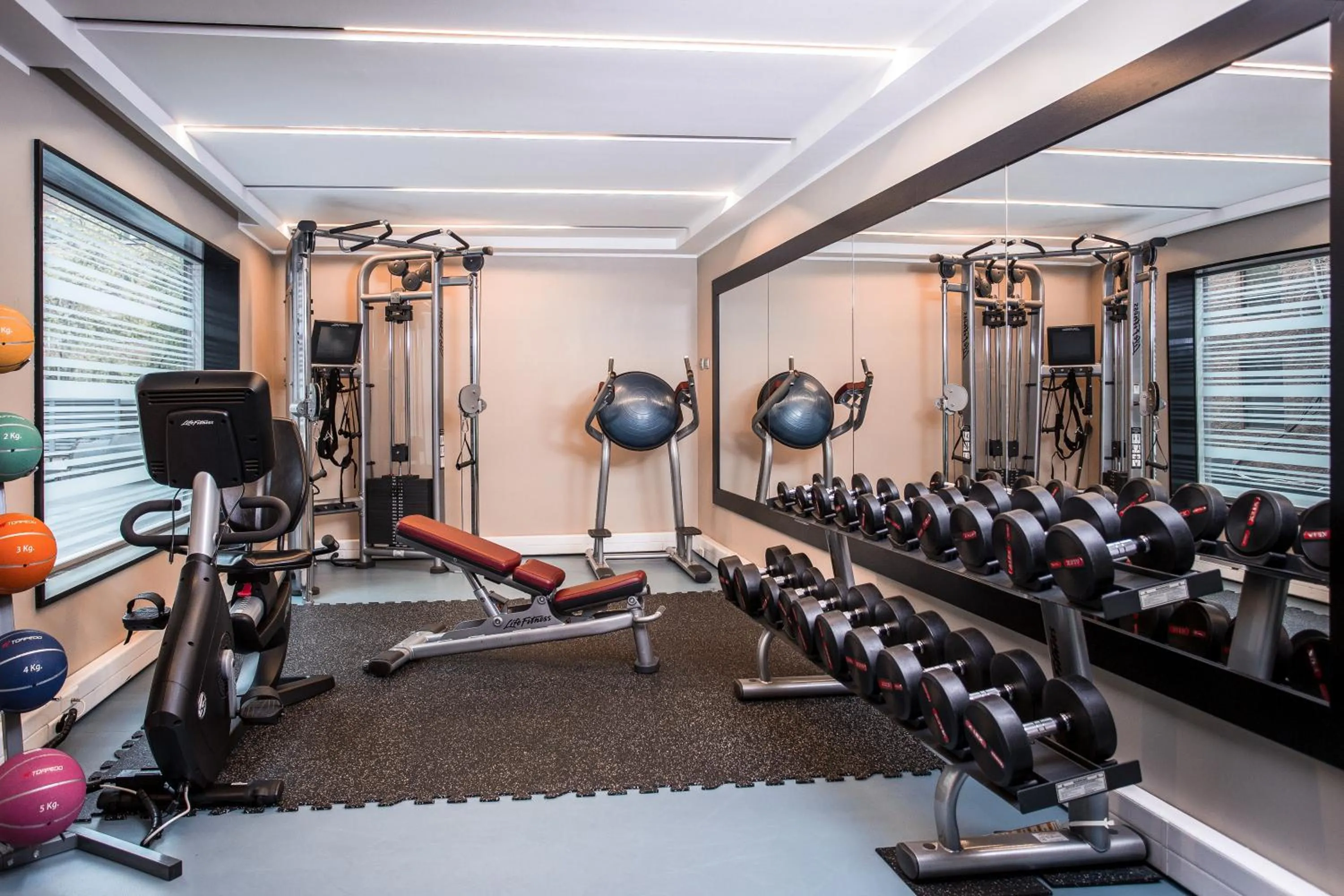 Fitness centre/facilities in DoubleTree by Hilton Santiago - Vitacura