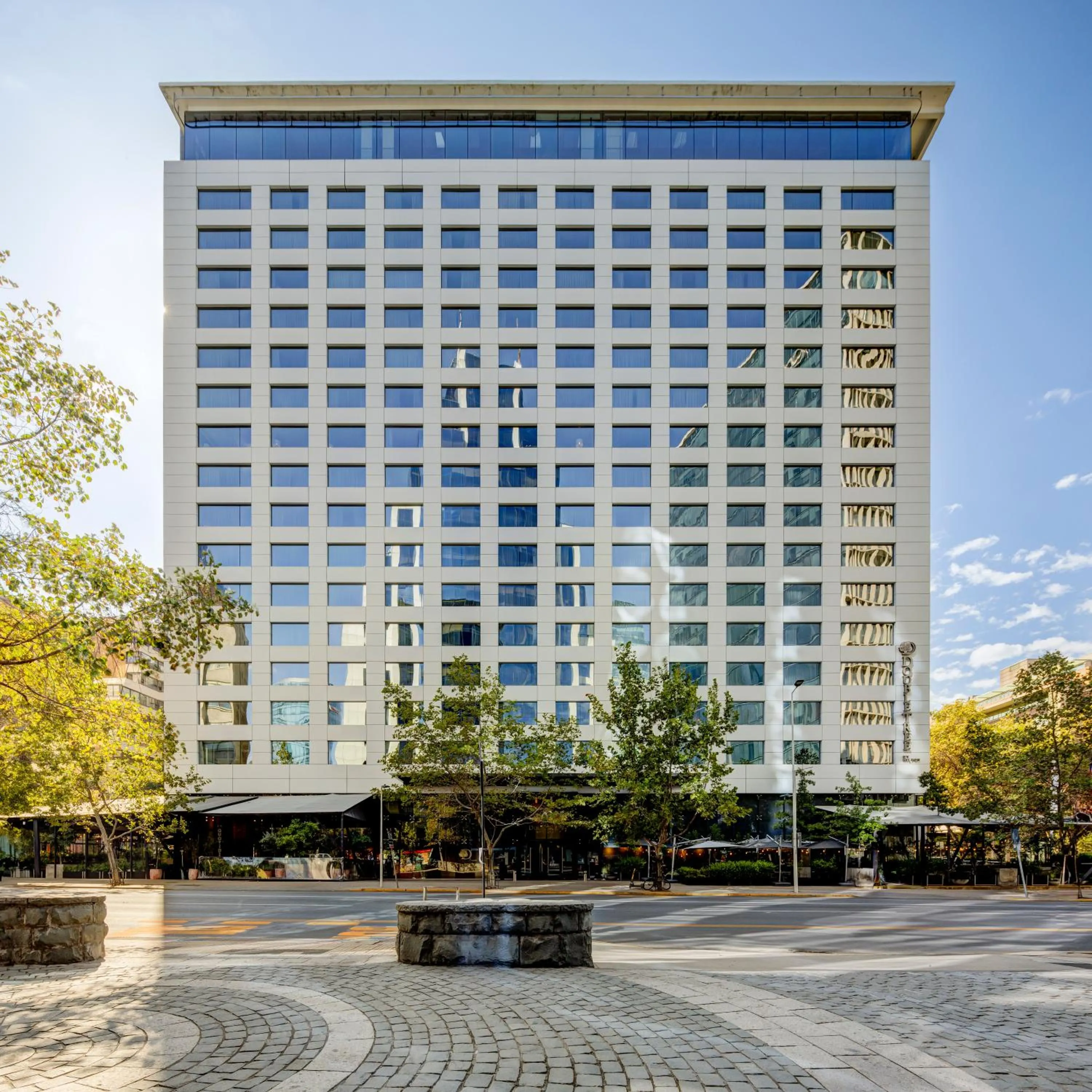 Property building in DoubleTree by Hilton Santiago - Vitacura