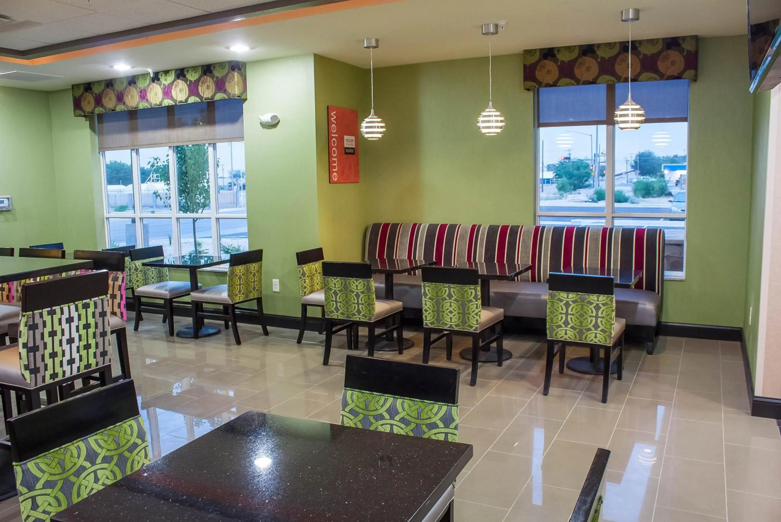 Restaurant/places to eat in Comfort Inn & Suites Artesia