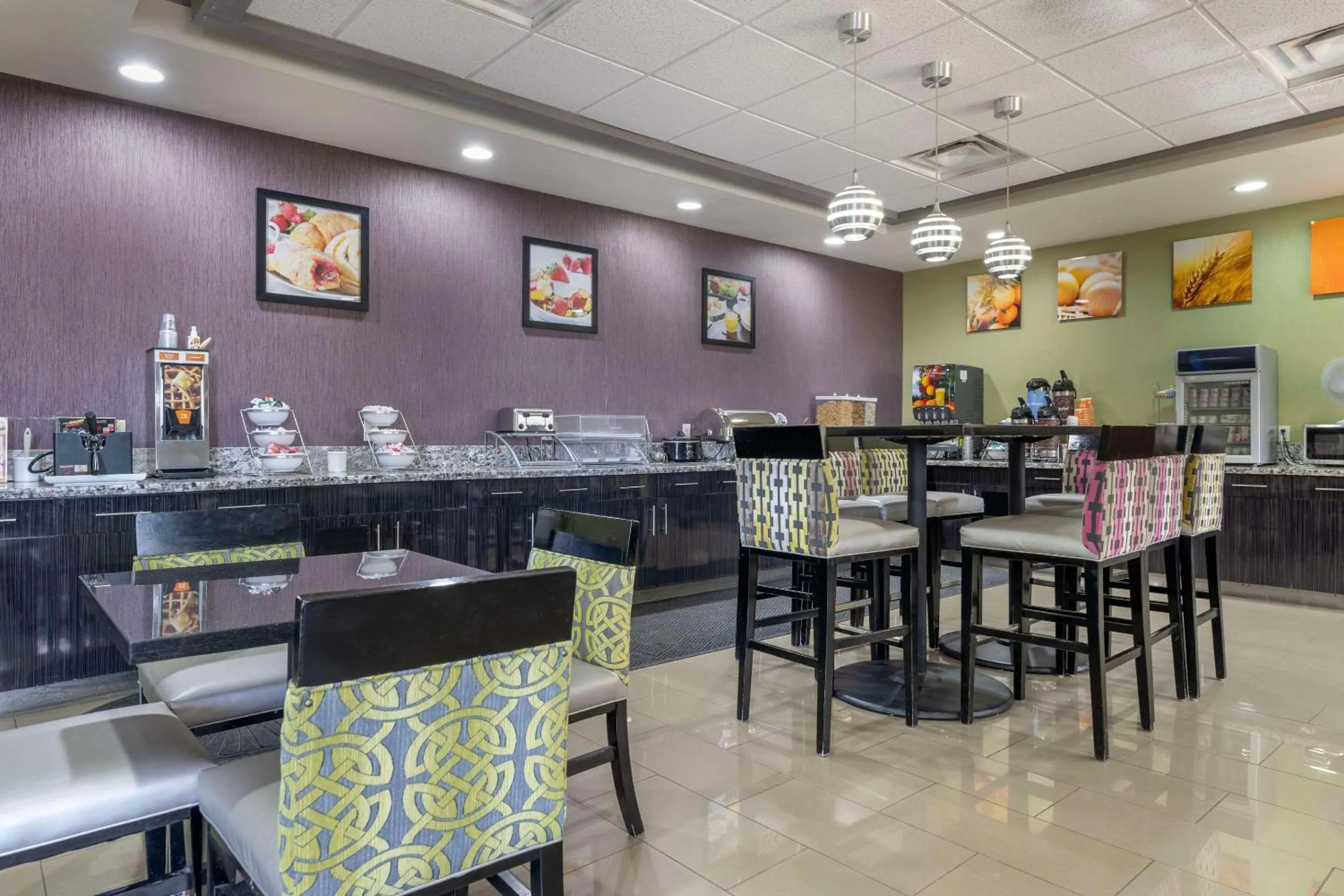 Breakfast in Comfort Inn & Suites Artesia