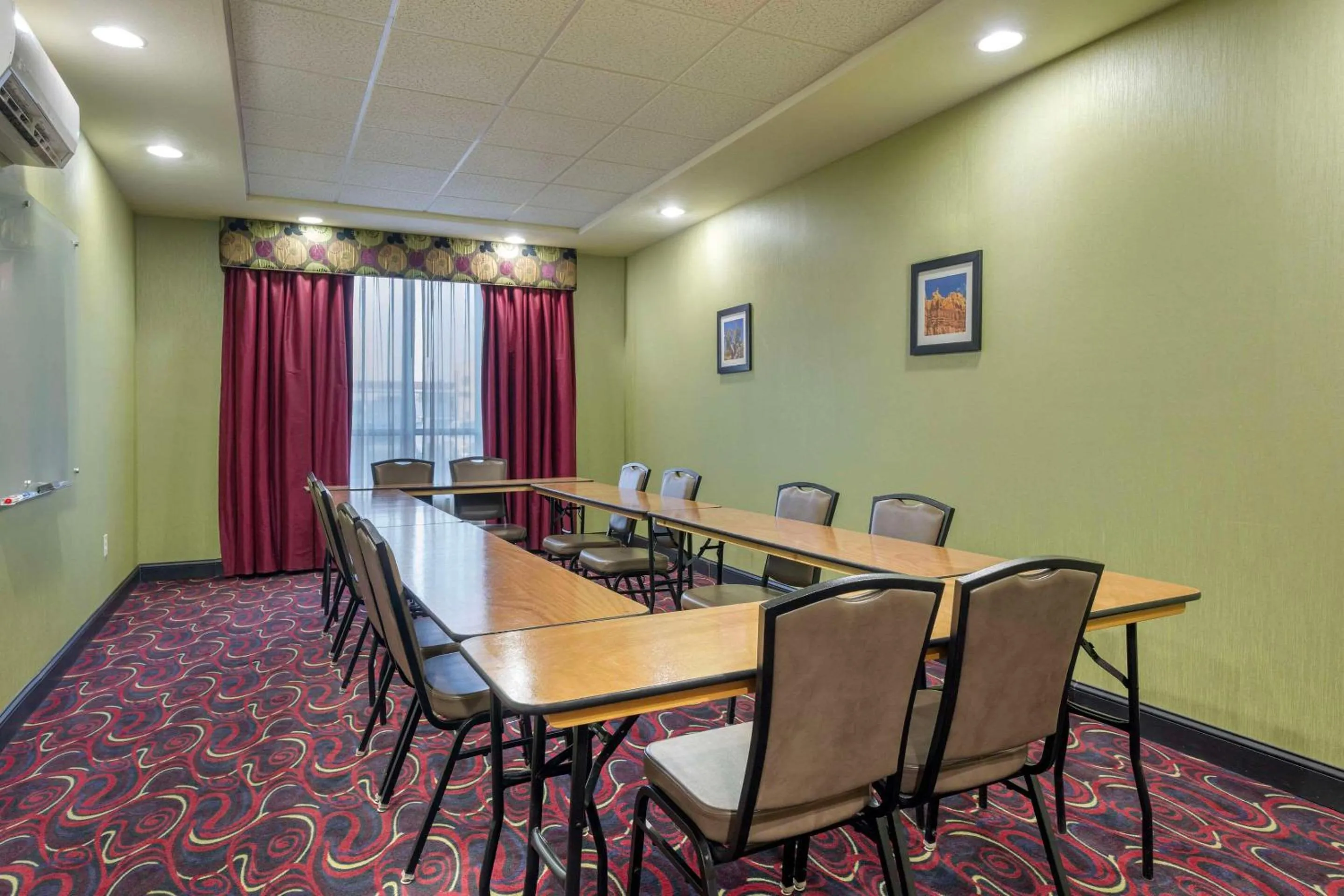 Meeting/conference room in Comfort Inn & Suites Artesia