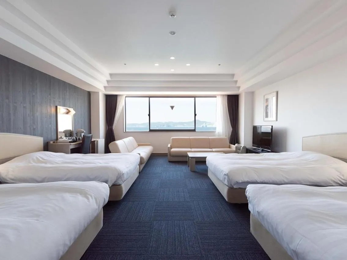 Bed in i + Land Nagasaki