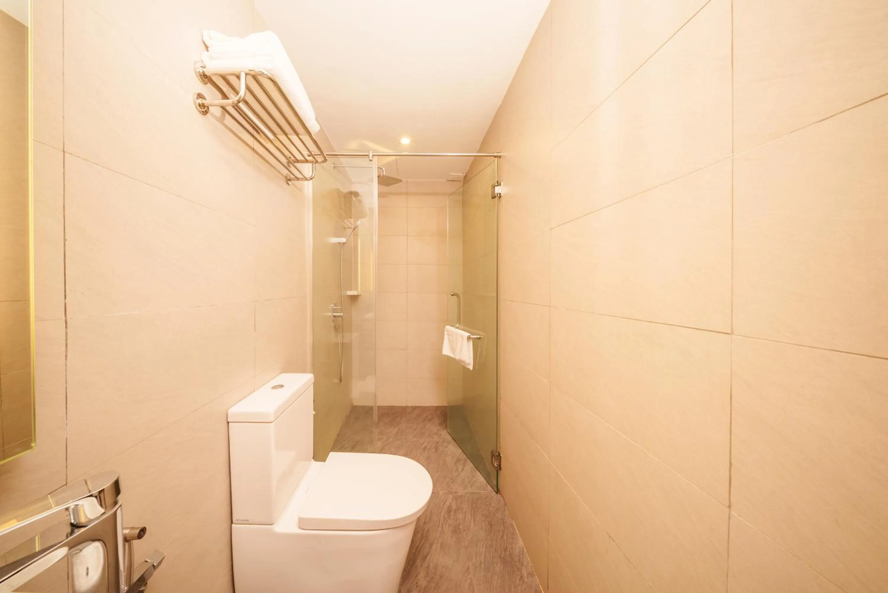 Shower in The Mesui Hotel Bukit Bintang