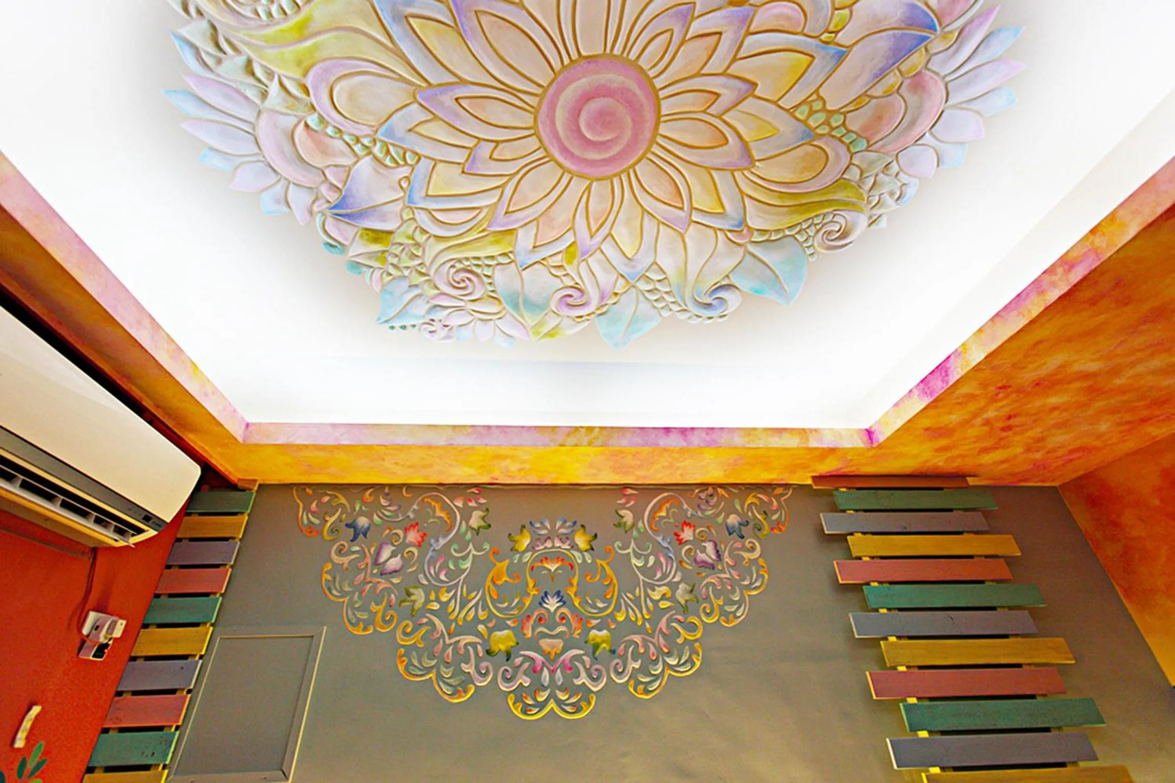 Decorative detail in 3D Sunflower Embossed B&B