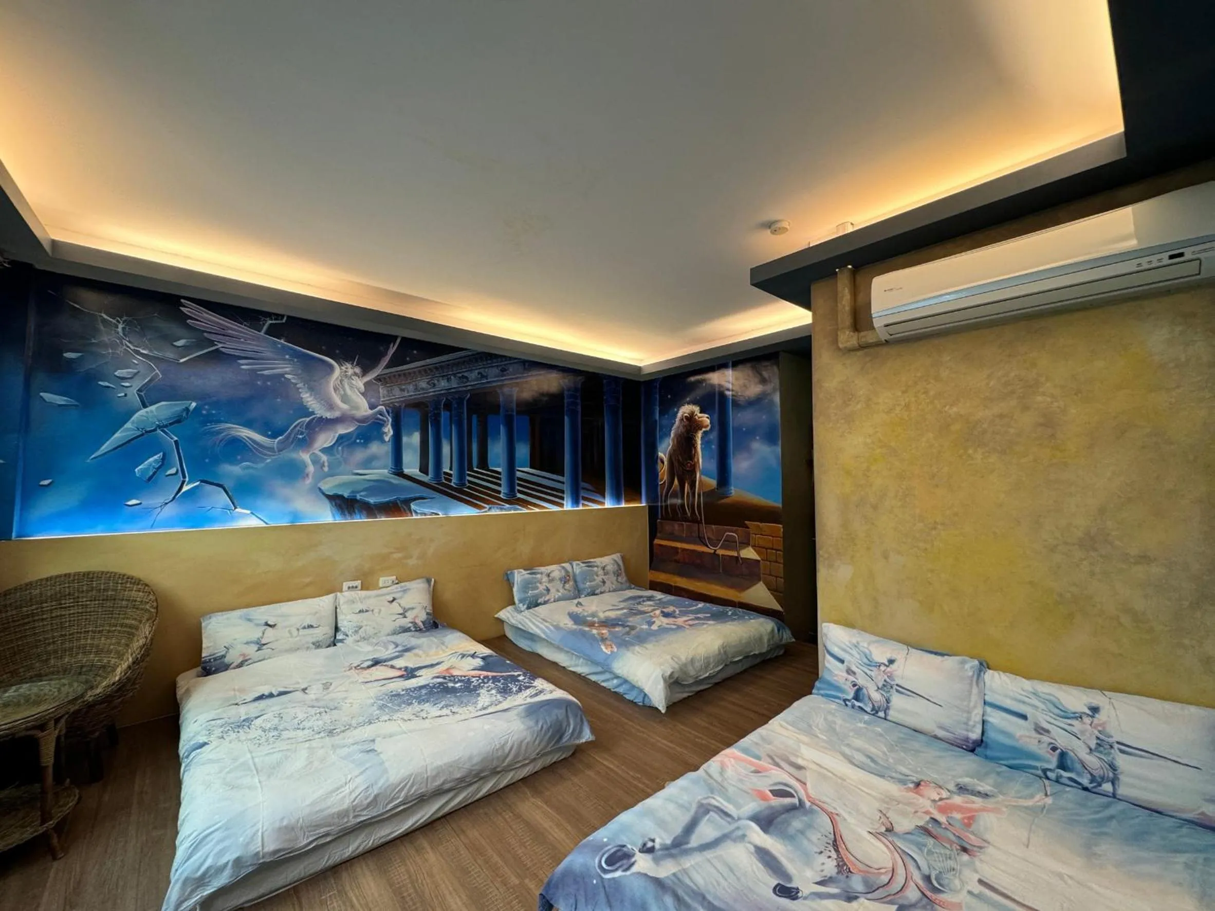 On site, Bed in 3D Sunflower Embossed B&B