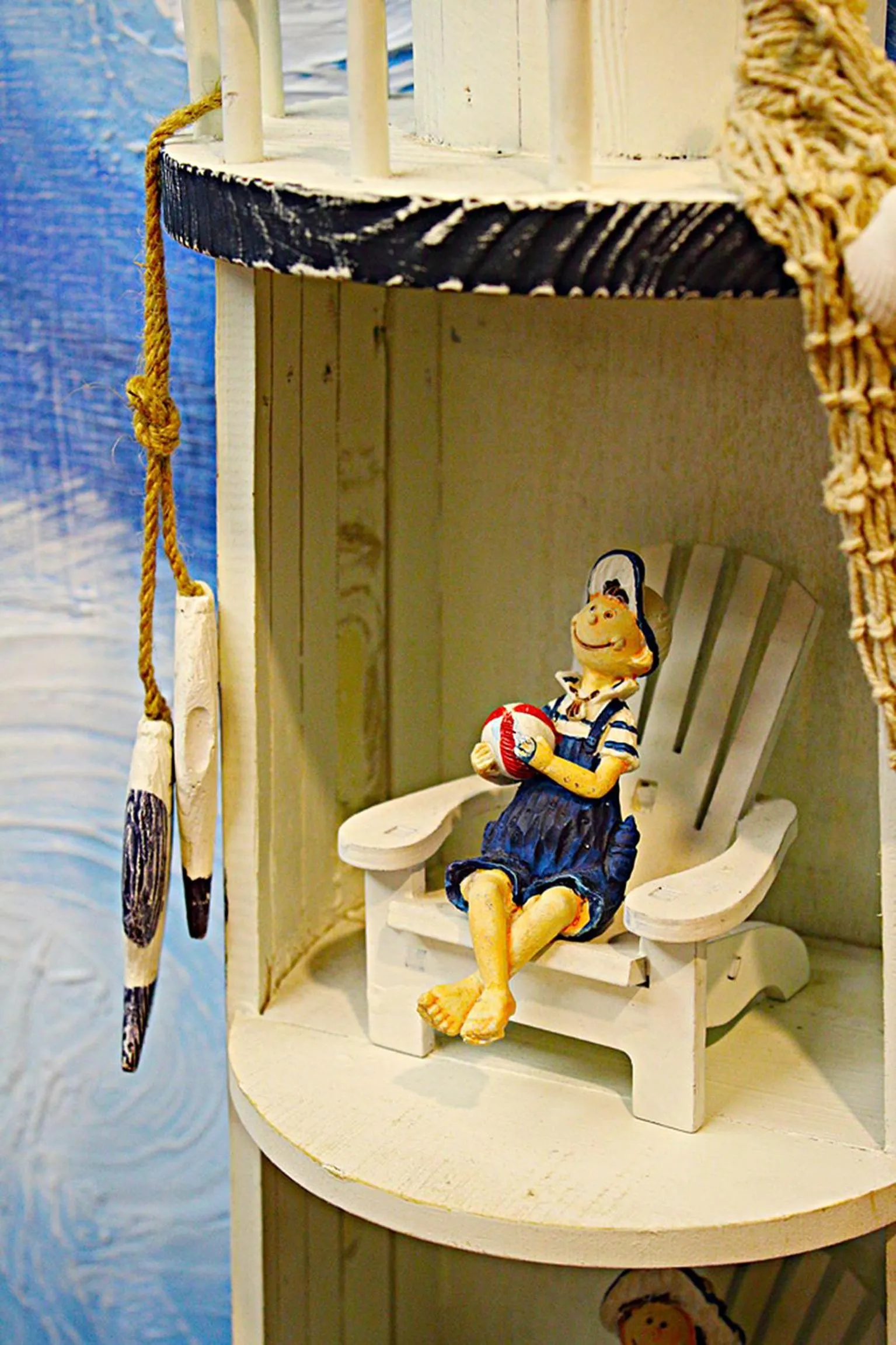 Decorative detail in 3D Sunflower Embossed B&B