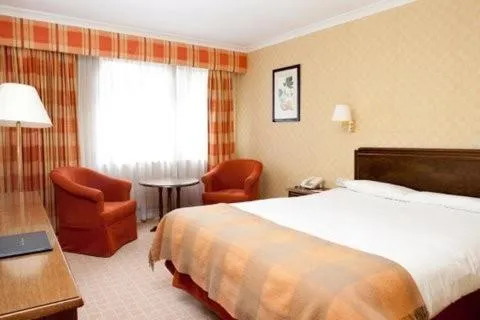 Day, Bed in Roebuck Inn