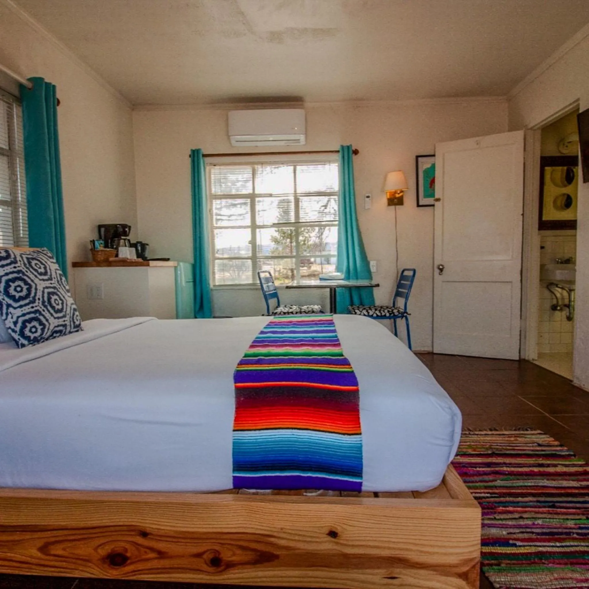 Photo of the whole room in Antelope Lodge