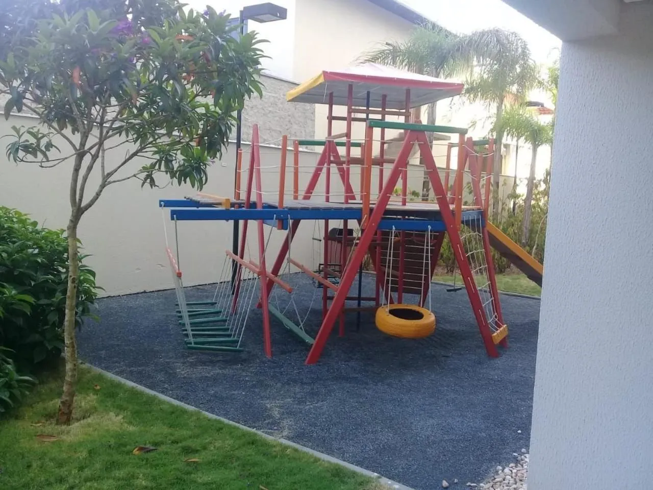 Children play ground in Velutti Prime View: Frente Mar